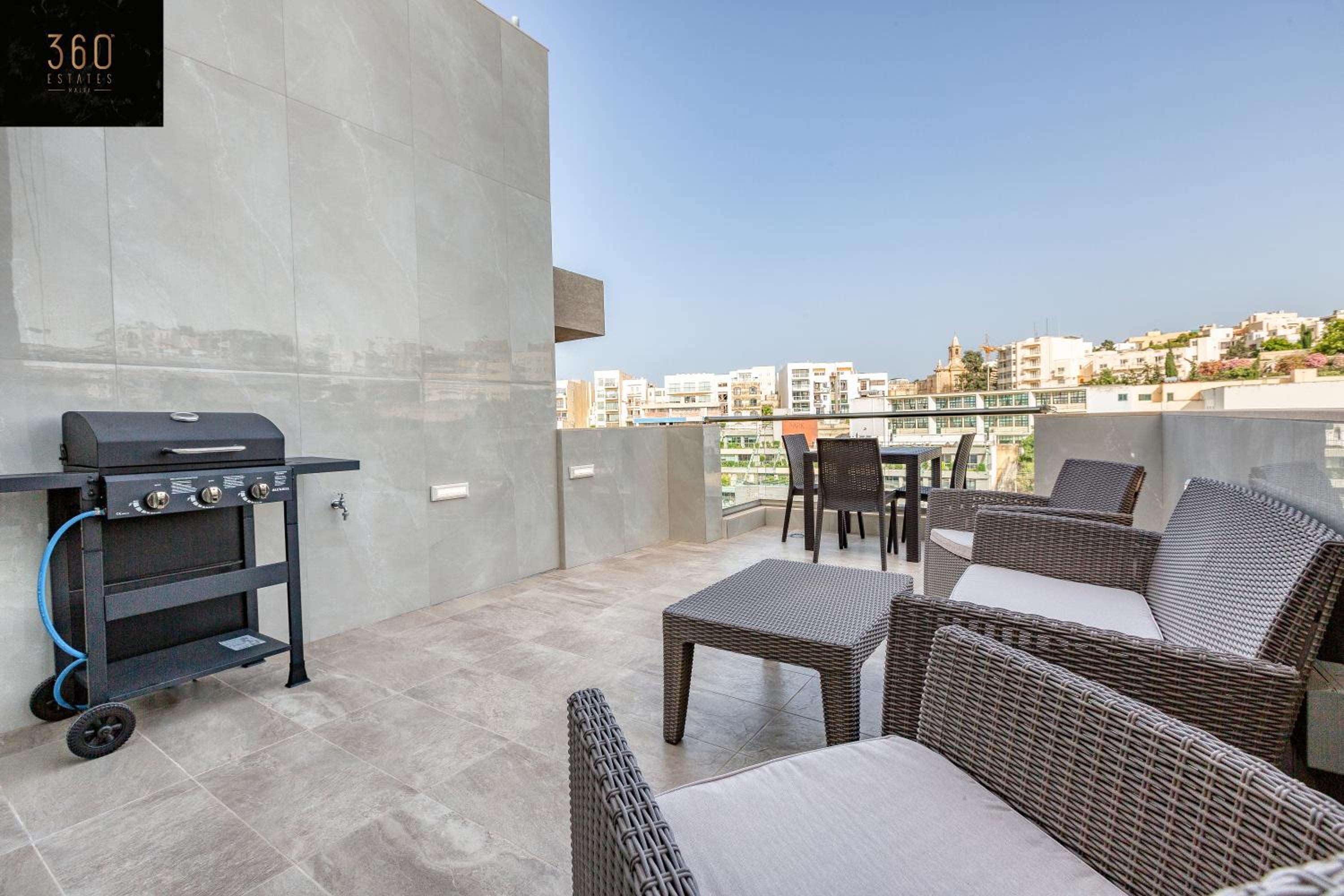 Beautiful, spacious APT with BBQ & private terrace by 360 Estates photo 2