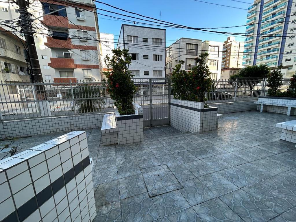 Apartamento para família com dois banheiros cama Triliche , Colchão novo 2 sofás cama tem WI FI, quintal, cozinha completa, TV, 2 ar condicionados NOTA BAI