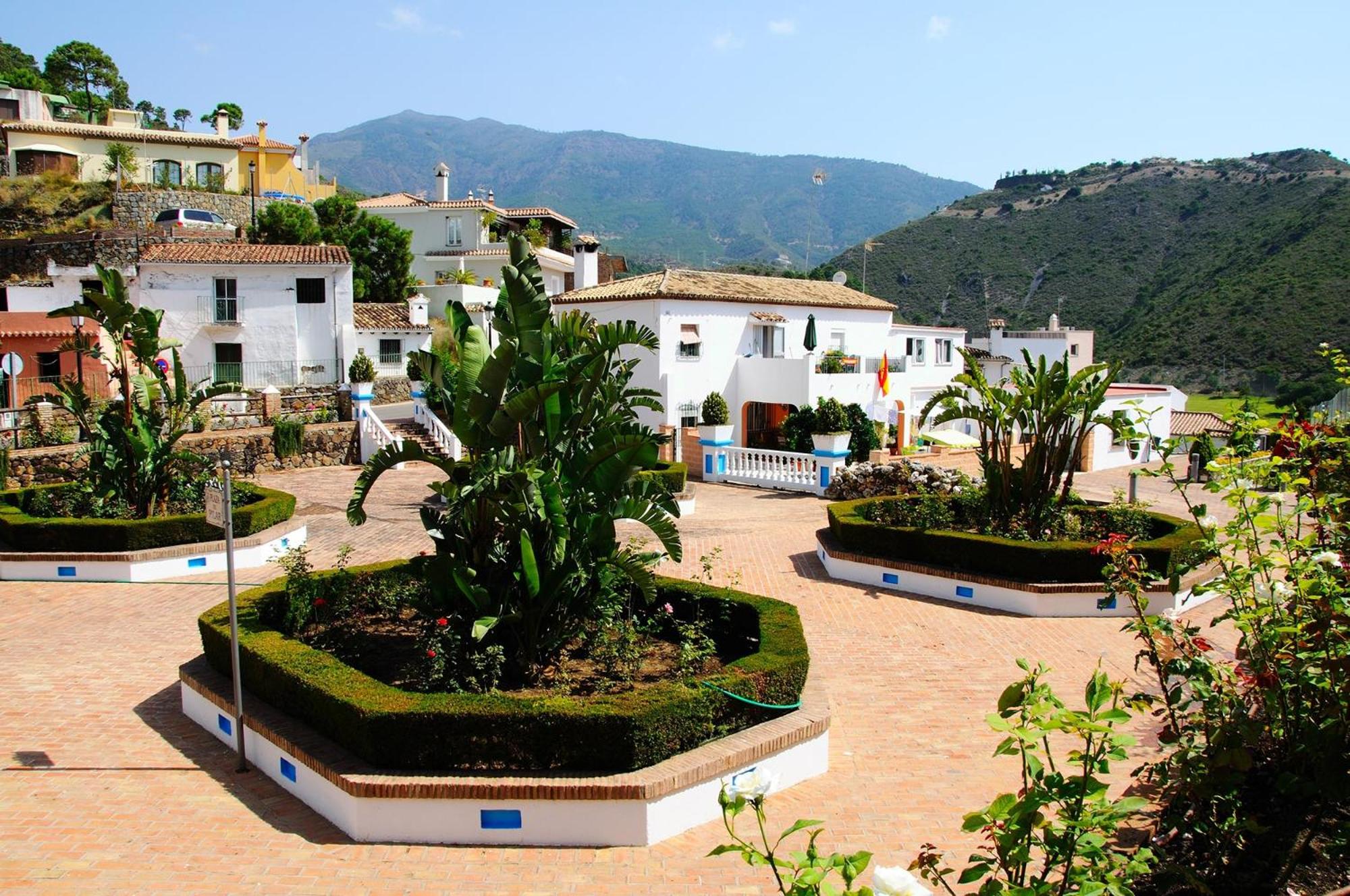 Hotel Secret View Benahavis - Image 1
