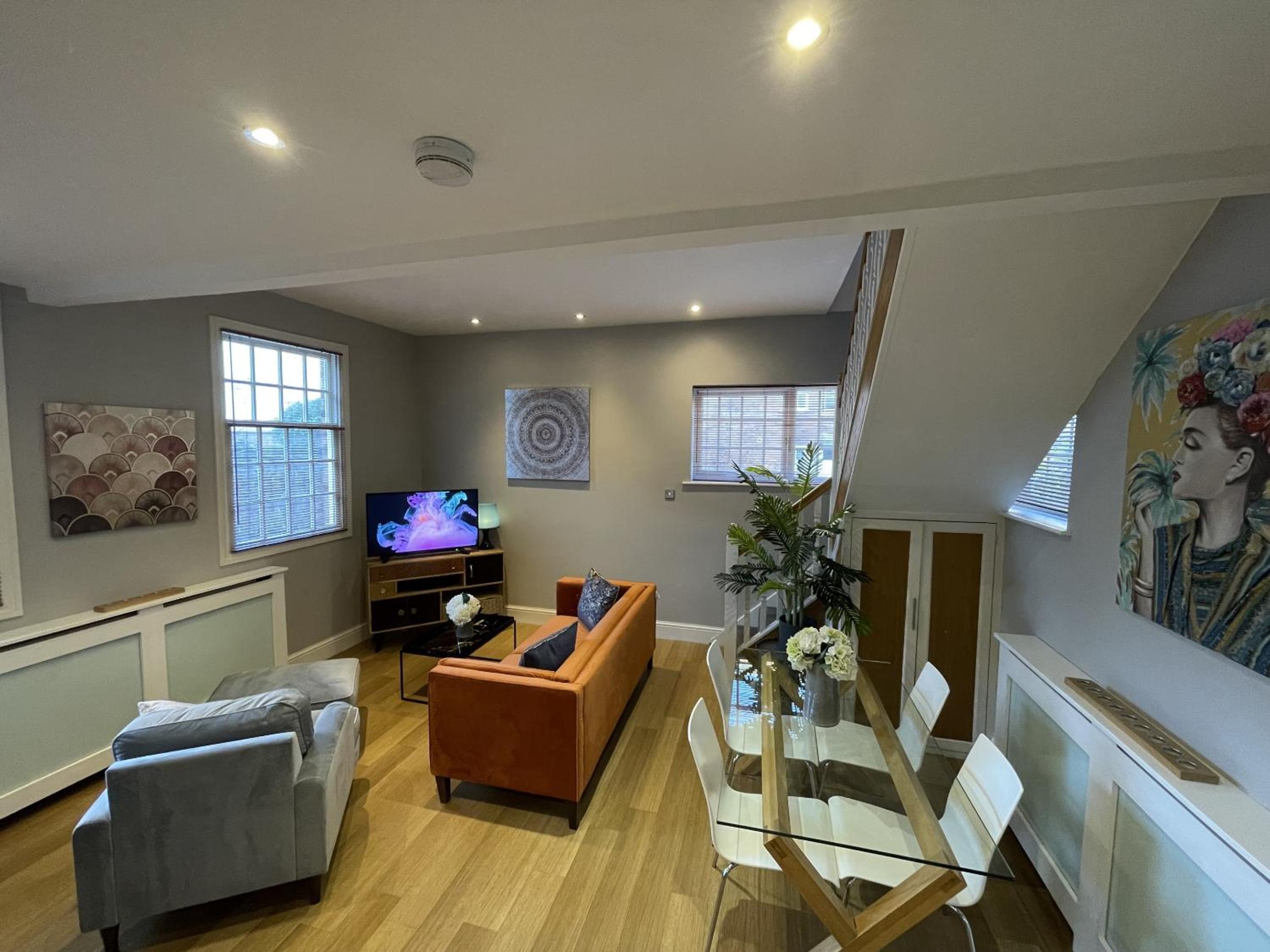 Luxury 3-bed Victorian Townhouse Hosted by Hutch Lifestyle