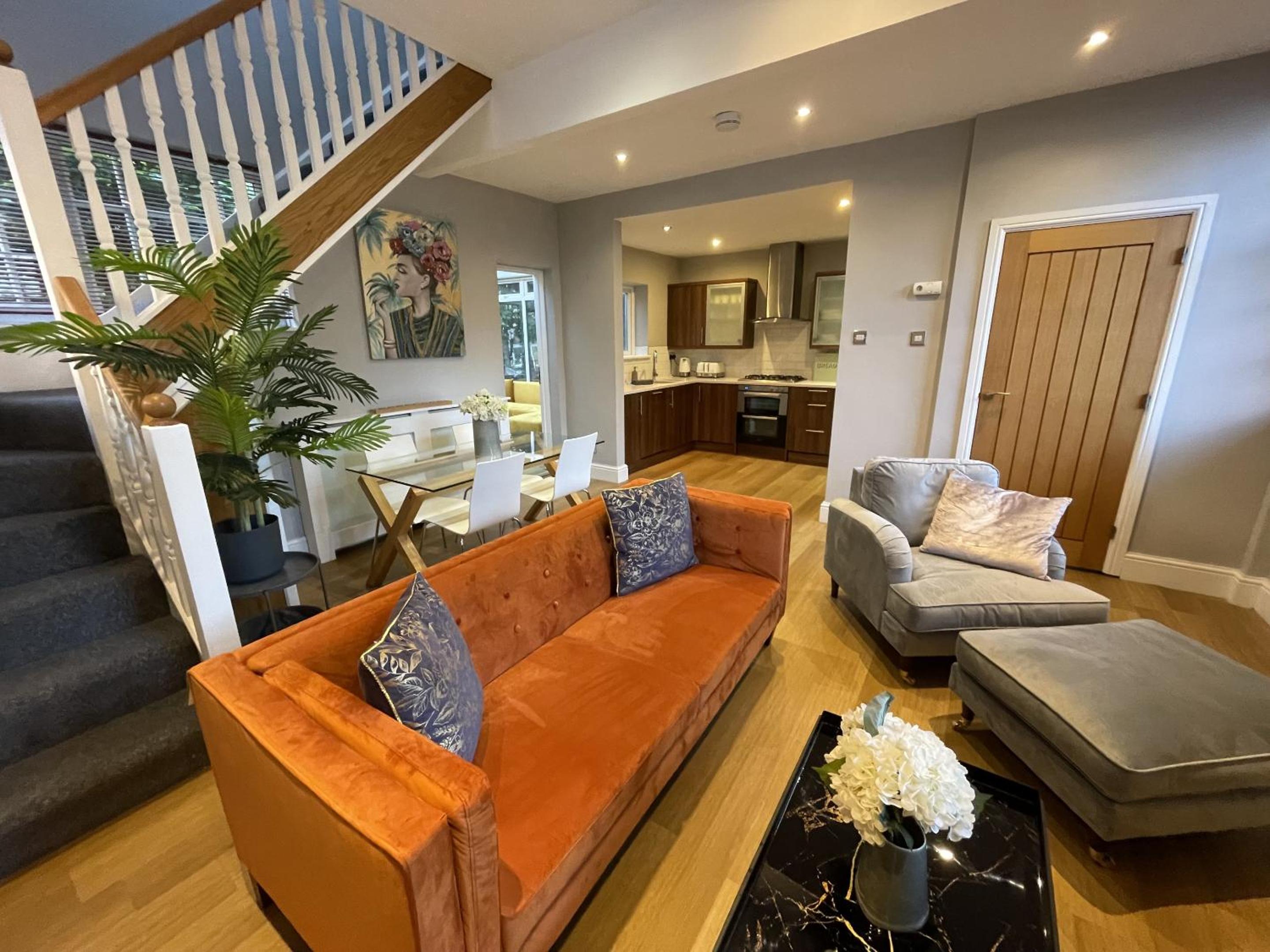 Luxury 3-bed Victorian Townhouse Hosted by Hutch Lifestyle