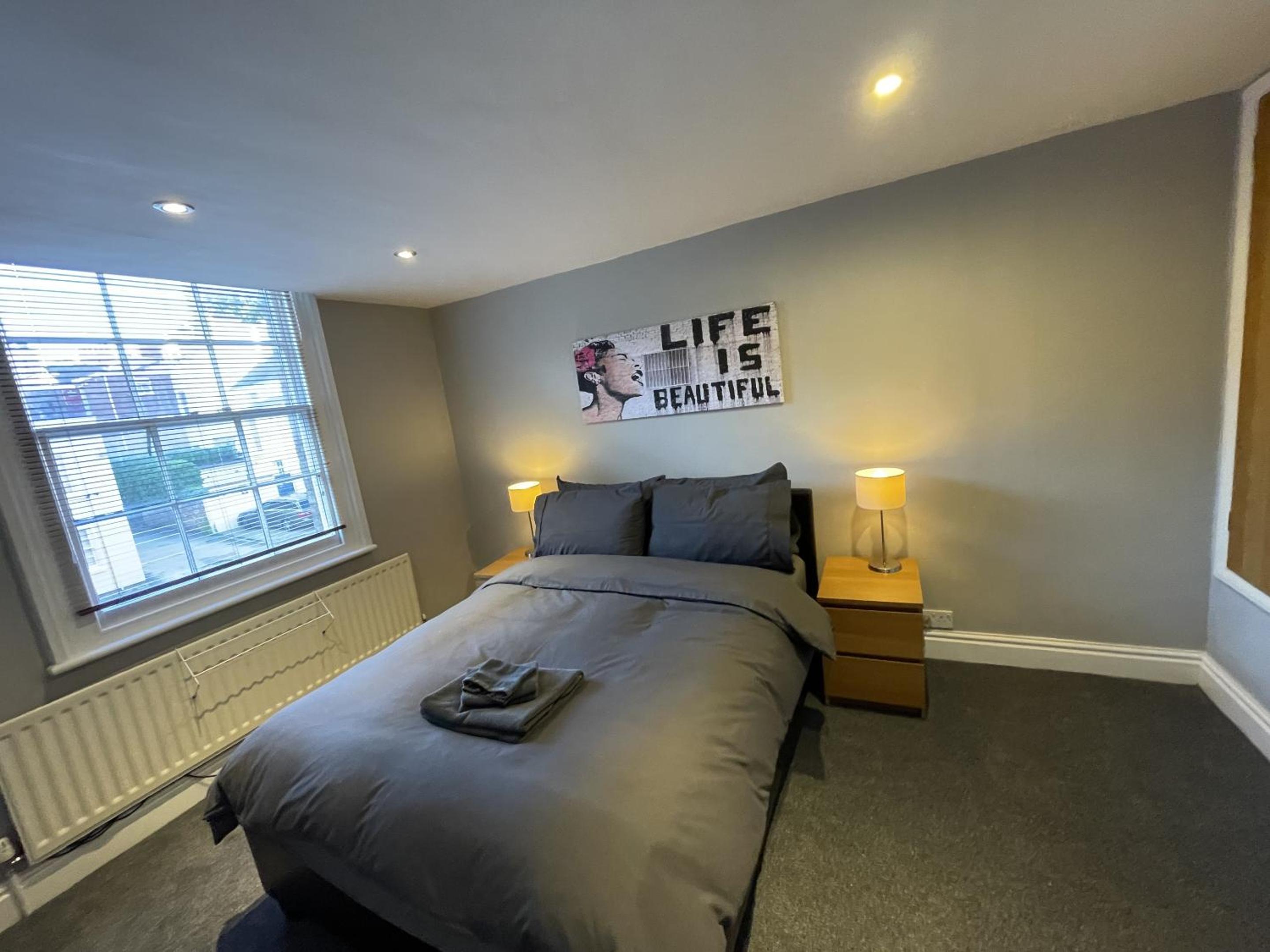 Luxury 3-bed Victorian Townhouse Hosted by Hutch Lifestyle