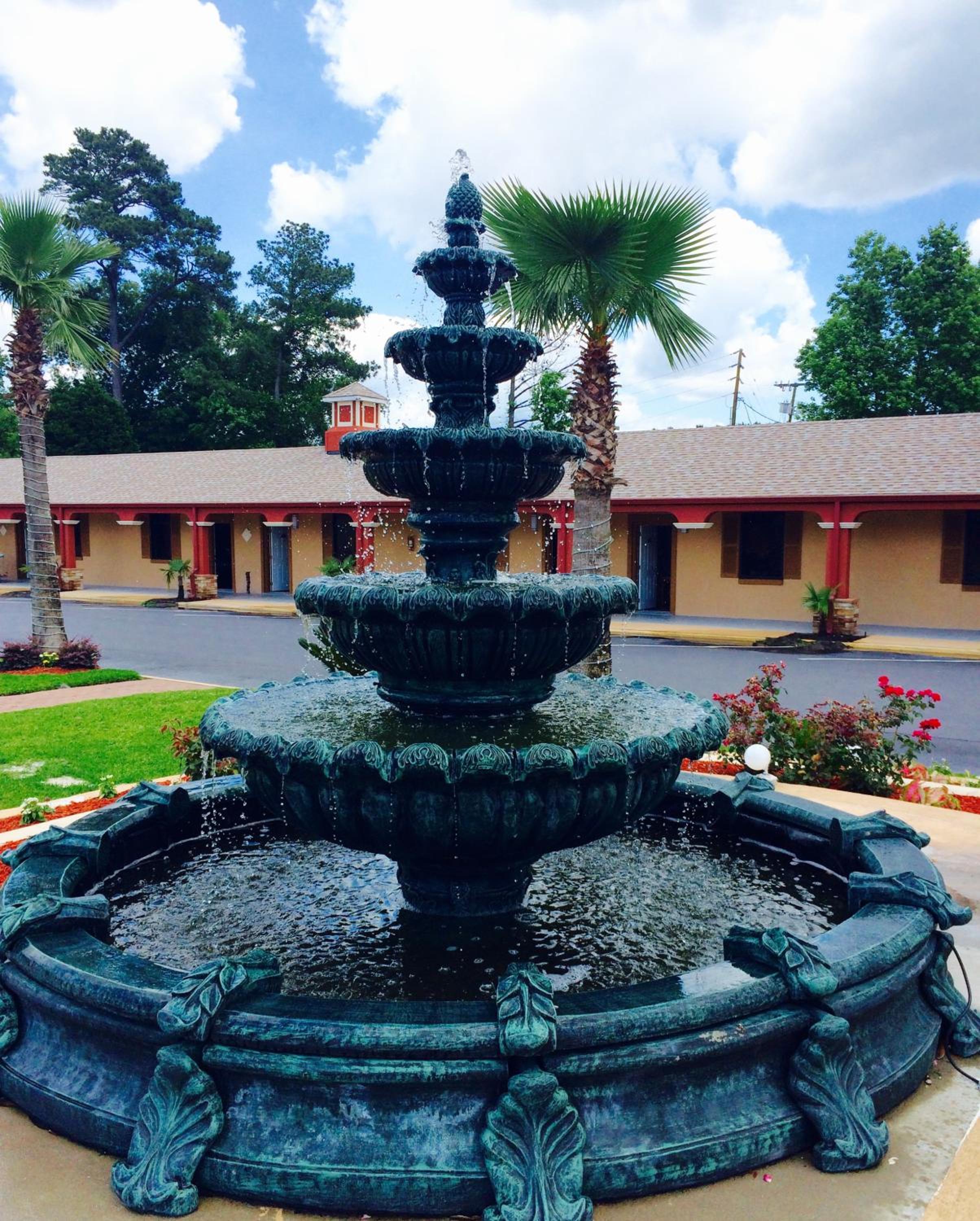 Deluxe Inn - Savannah
