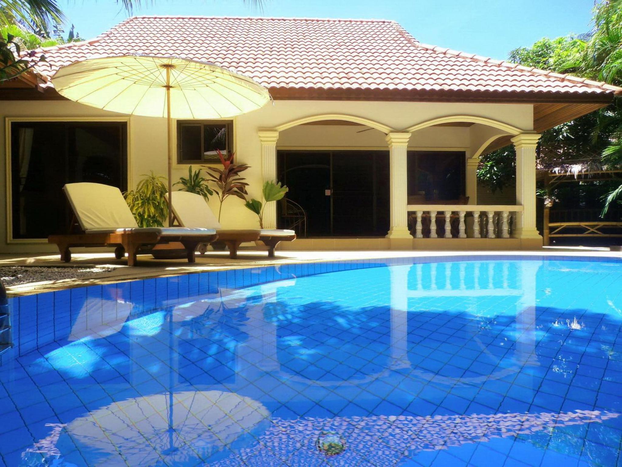 Coconut Paradise Holiday Villas