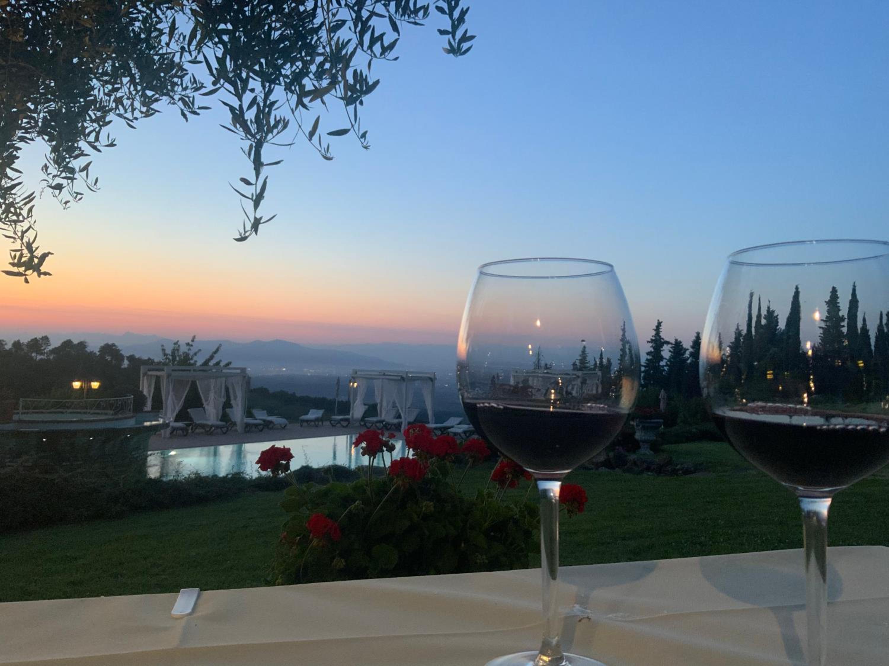 Villa Le Polle di Meletro - Exclusive Tuscan Villa with Private Pool & Panoramic Glass Sauna