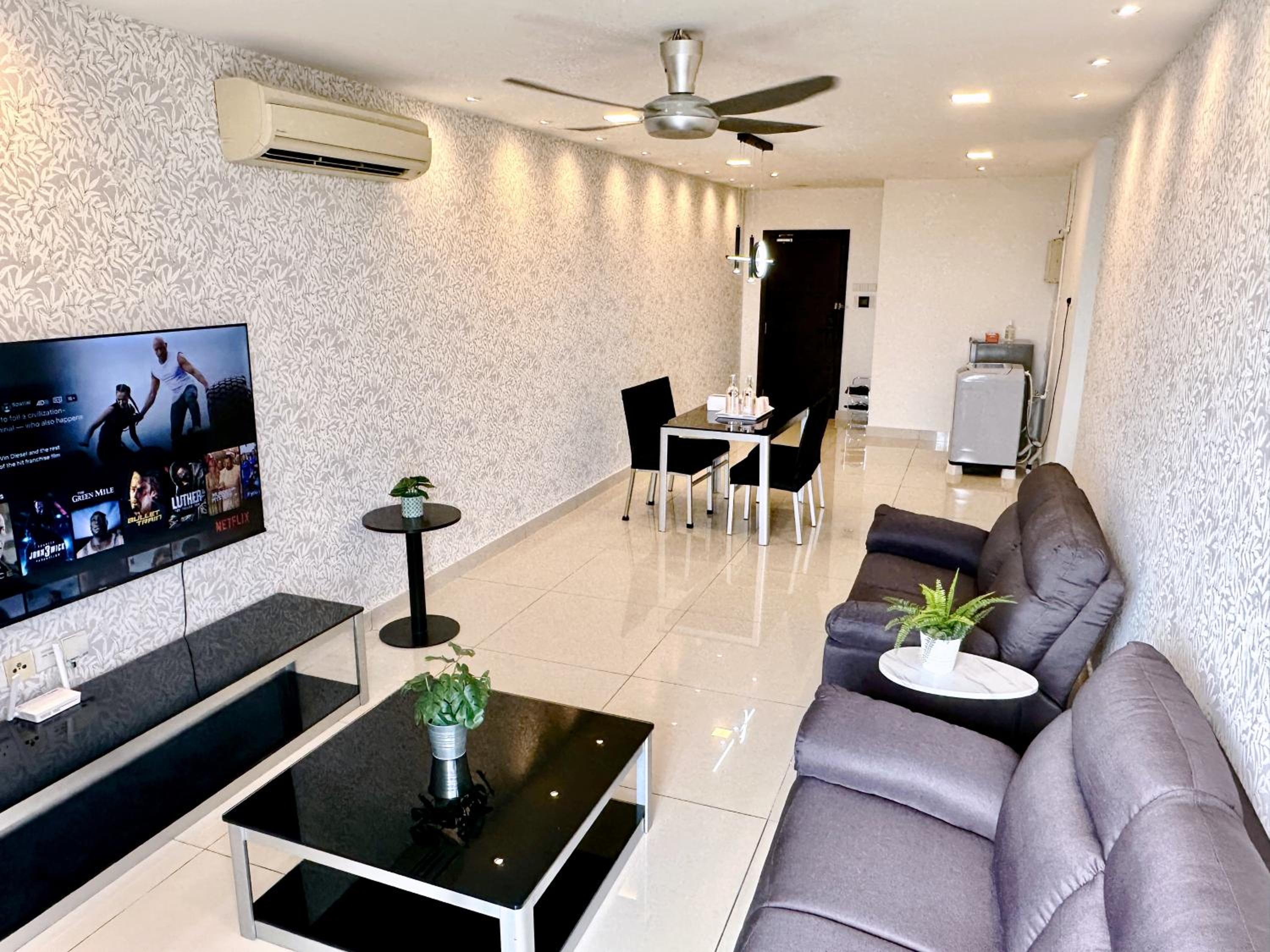 KSL City Mall 7-10pax 2B2B Netflix-SmartTV 65inch