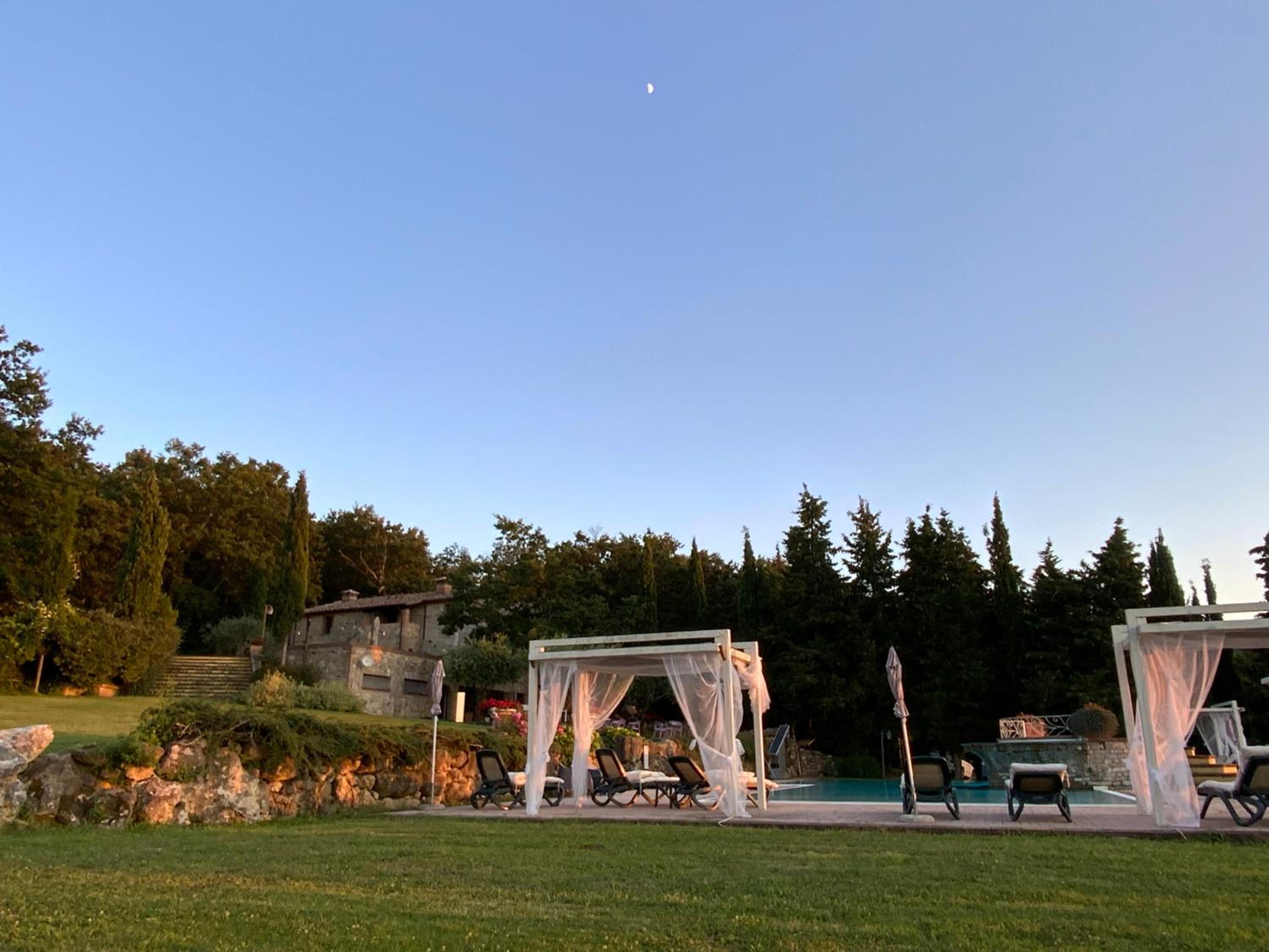 Villa Le Polle di Meletro - Exclusive Tuscan Villa with Private Pool & Panoramic Glass Sauna