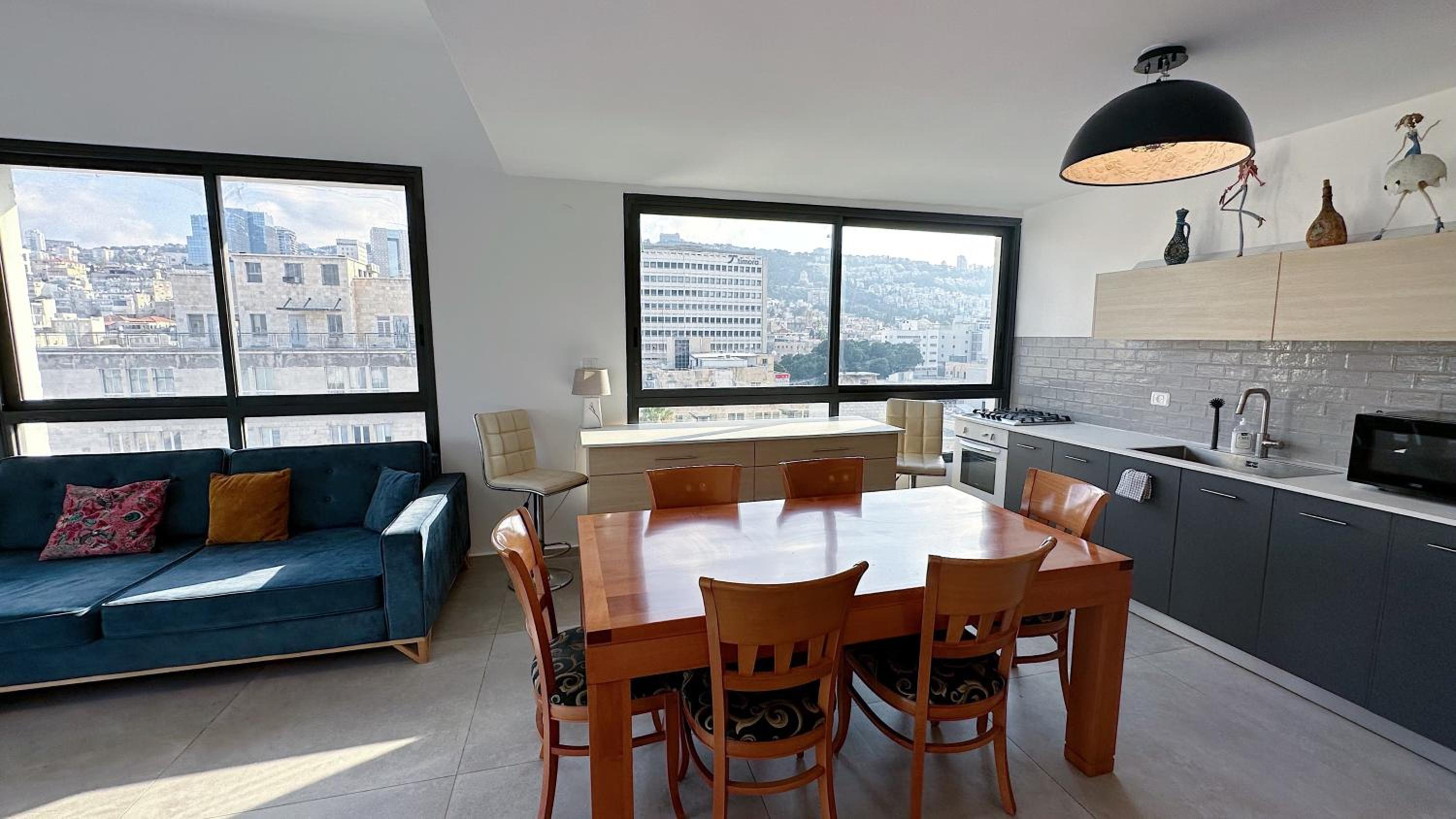 Unique Penthouse in Center of Haifa view 5
