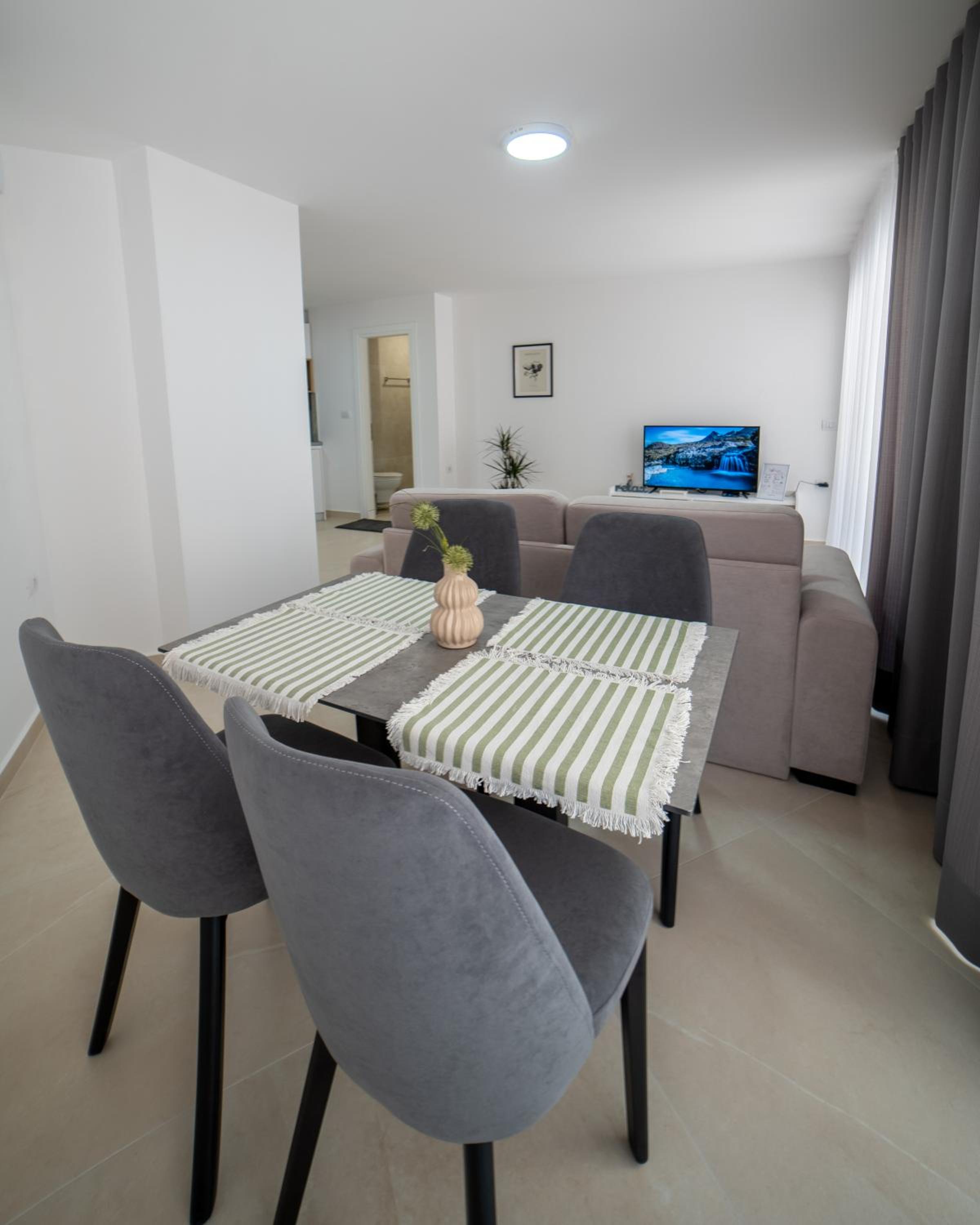 SeA apartments 123