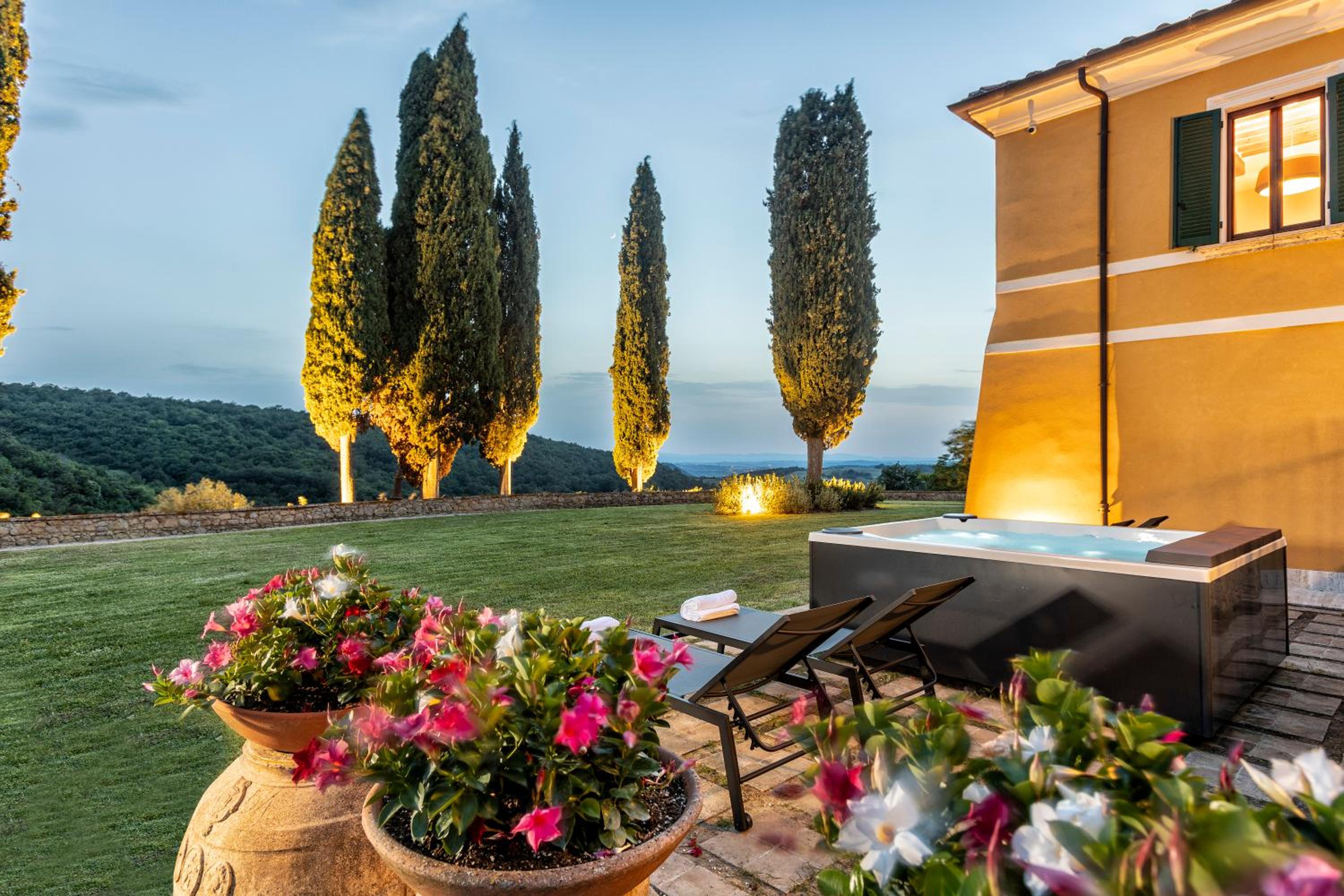 Villa Pianoia view 3