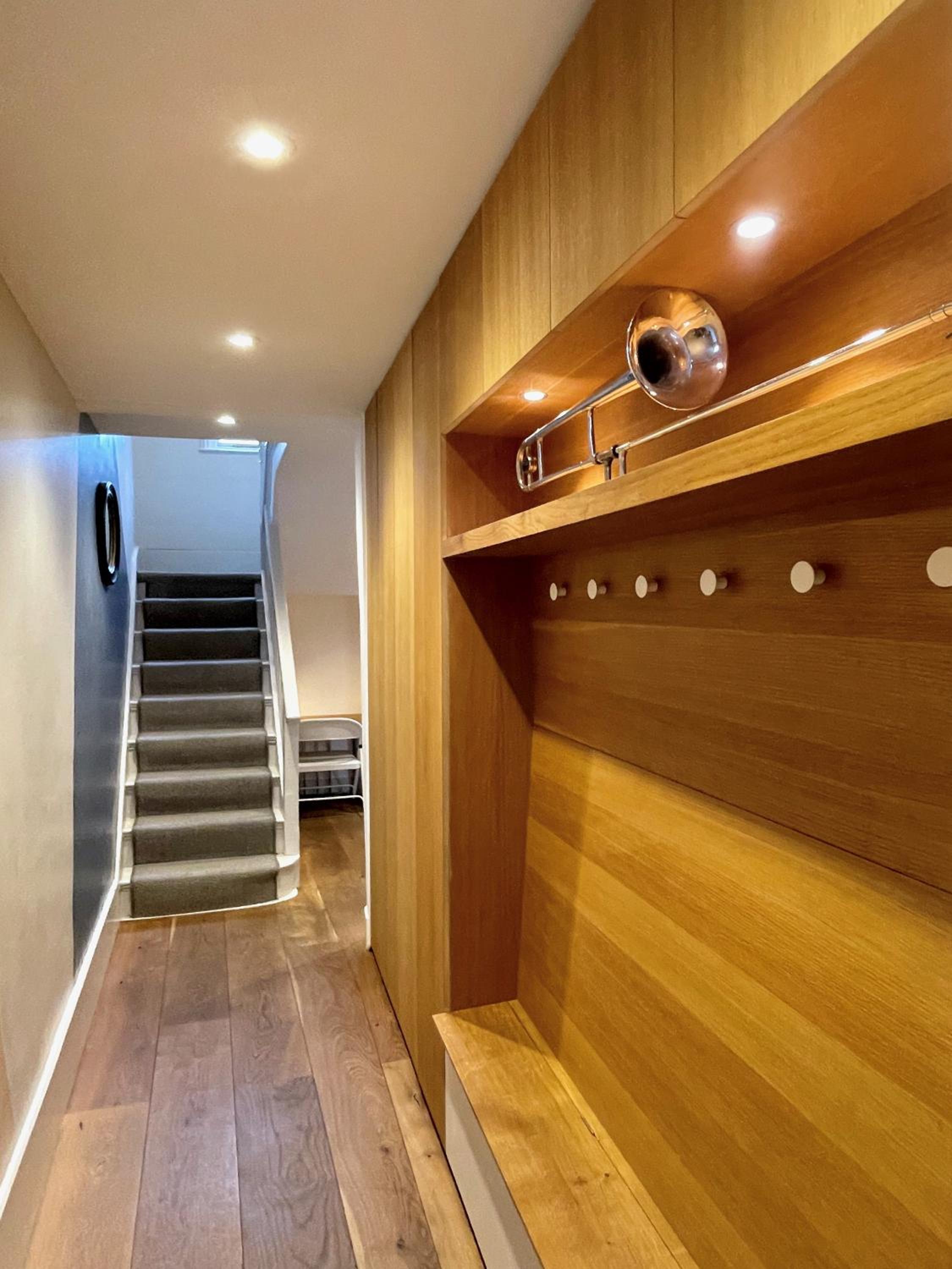 Stylish 2-bedroom Townhouse next to Brighton Station