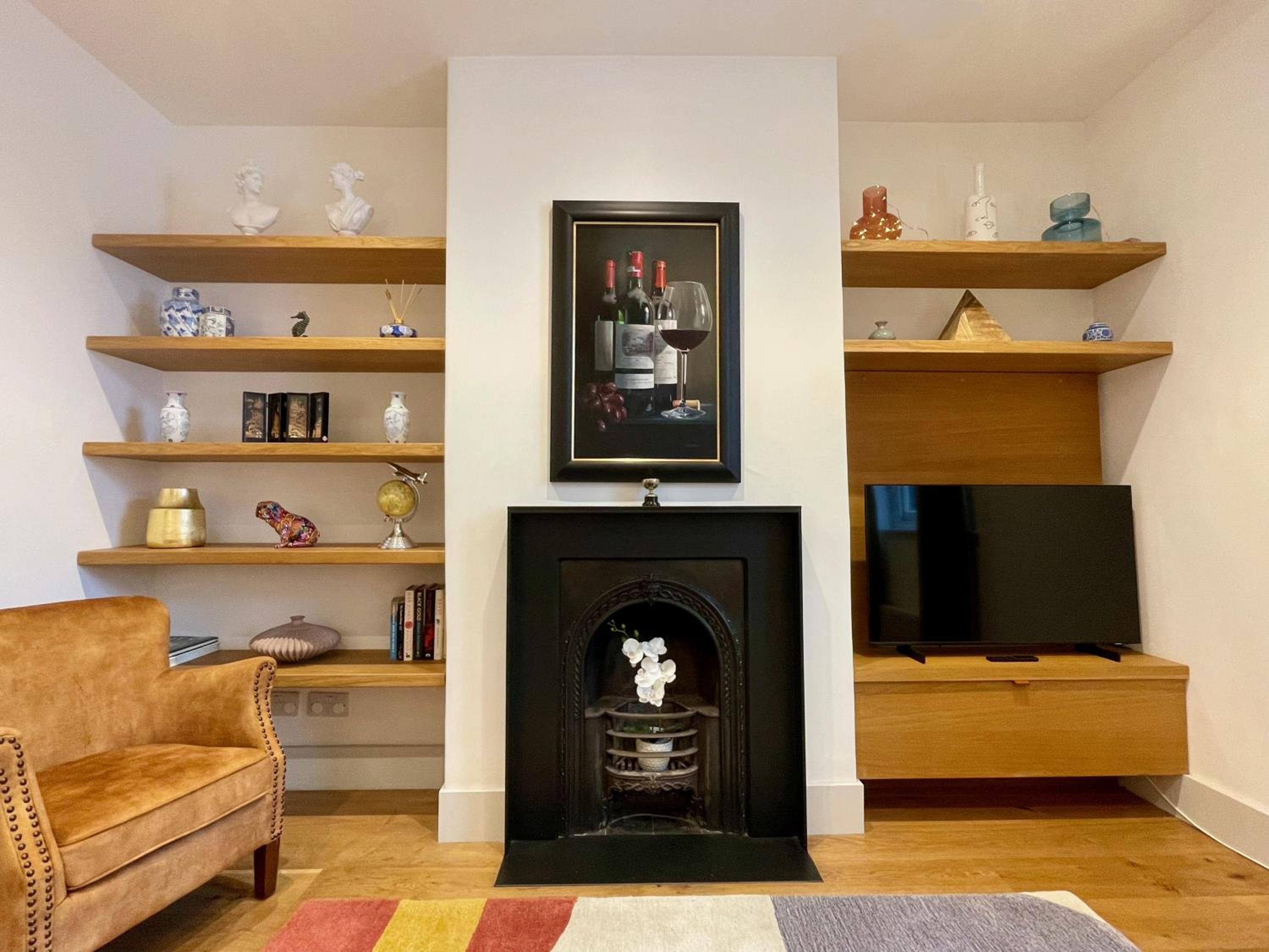 Stylish 2-bedroom Townhouse next to Brighton Station