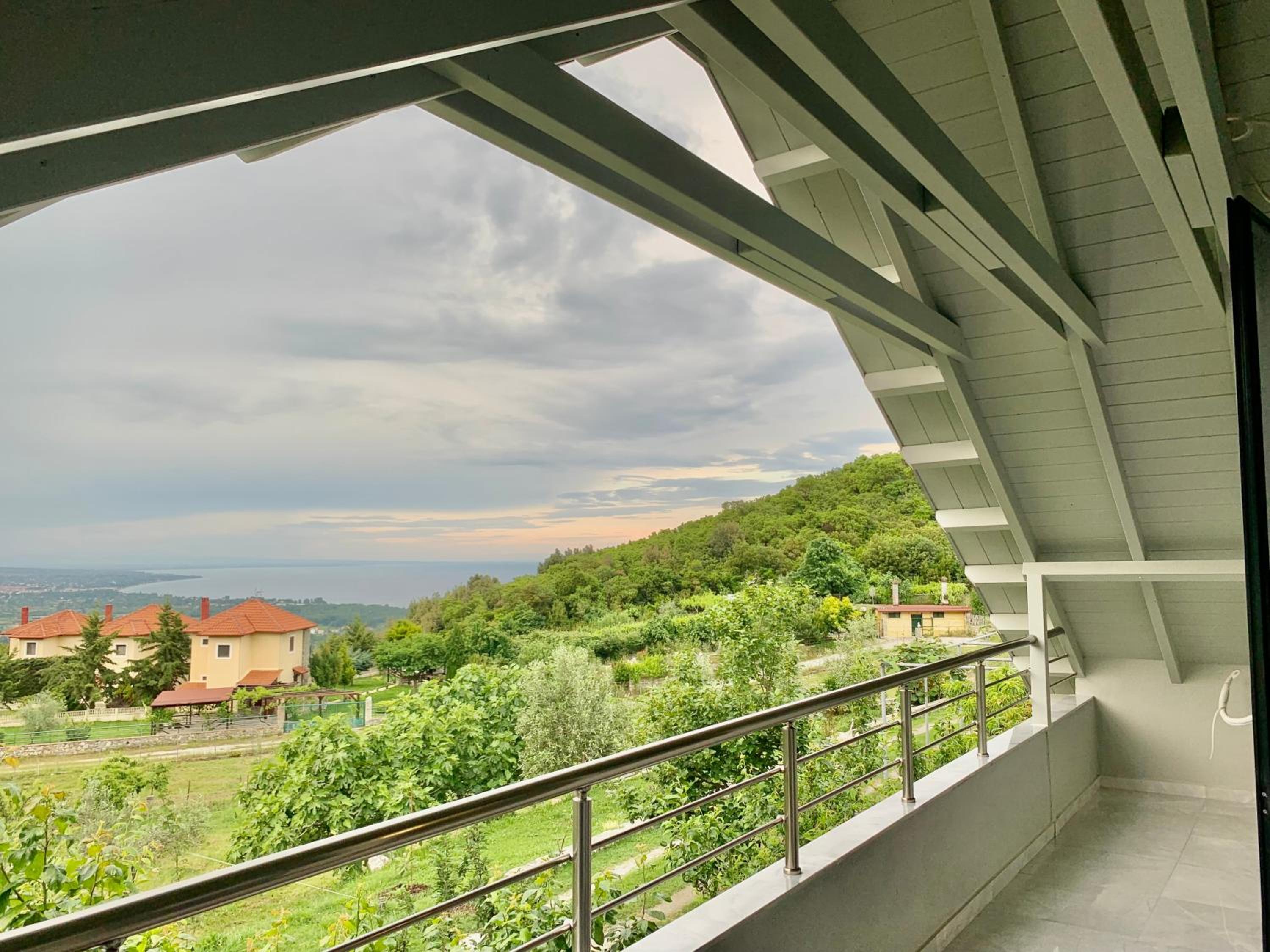 Coastal vista retreat