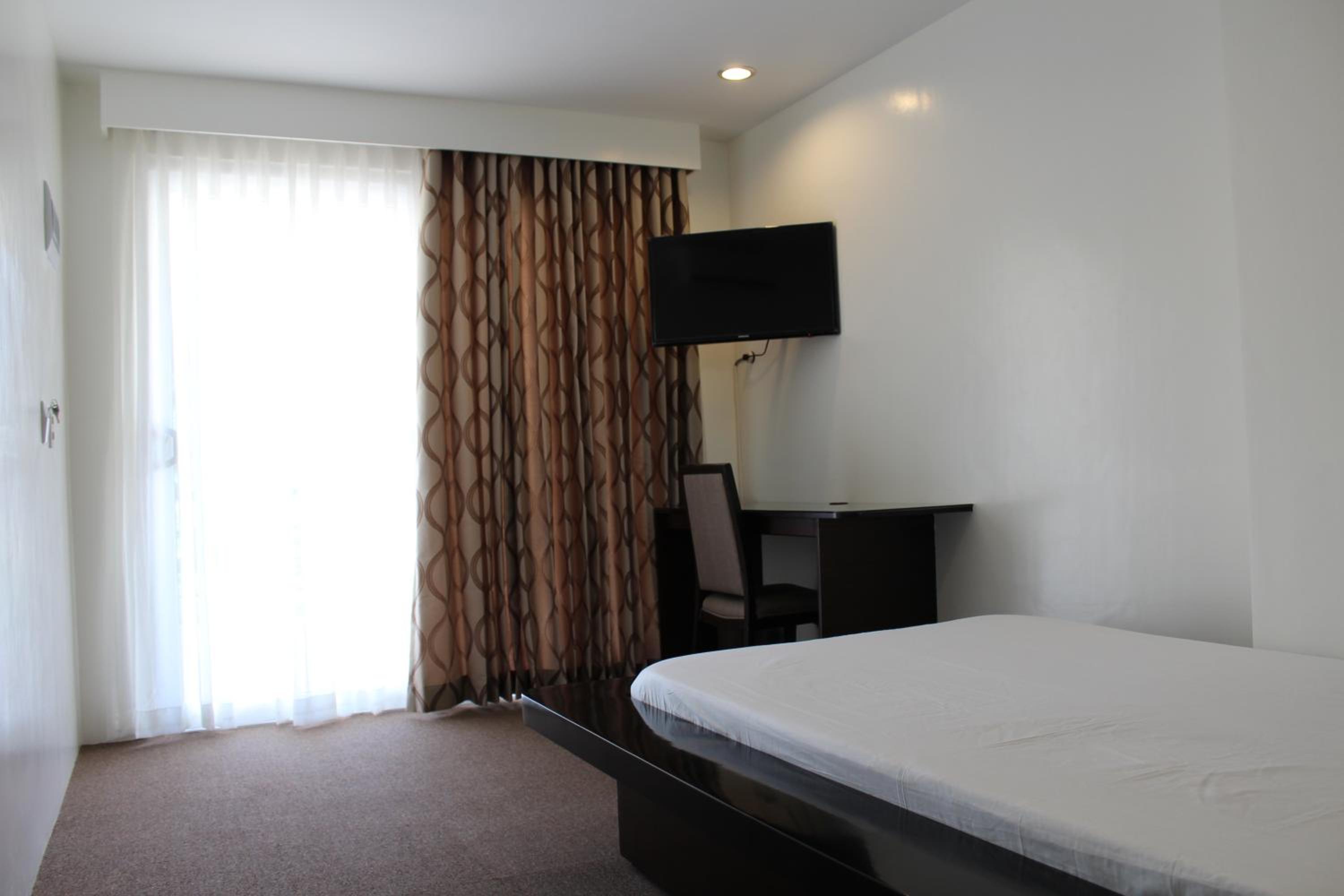 Be-ing Suites