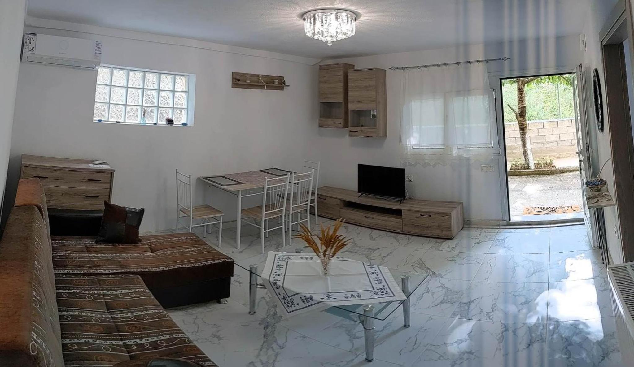 Anchorage Apartment in Rachoni