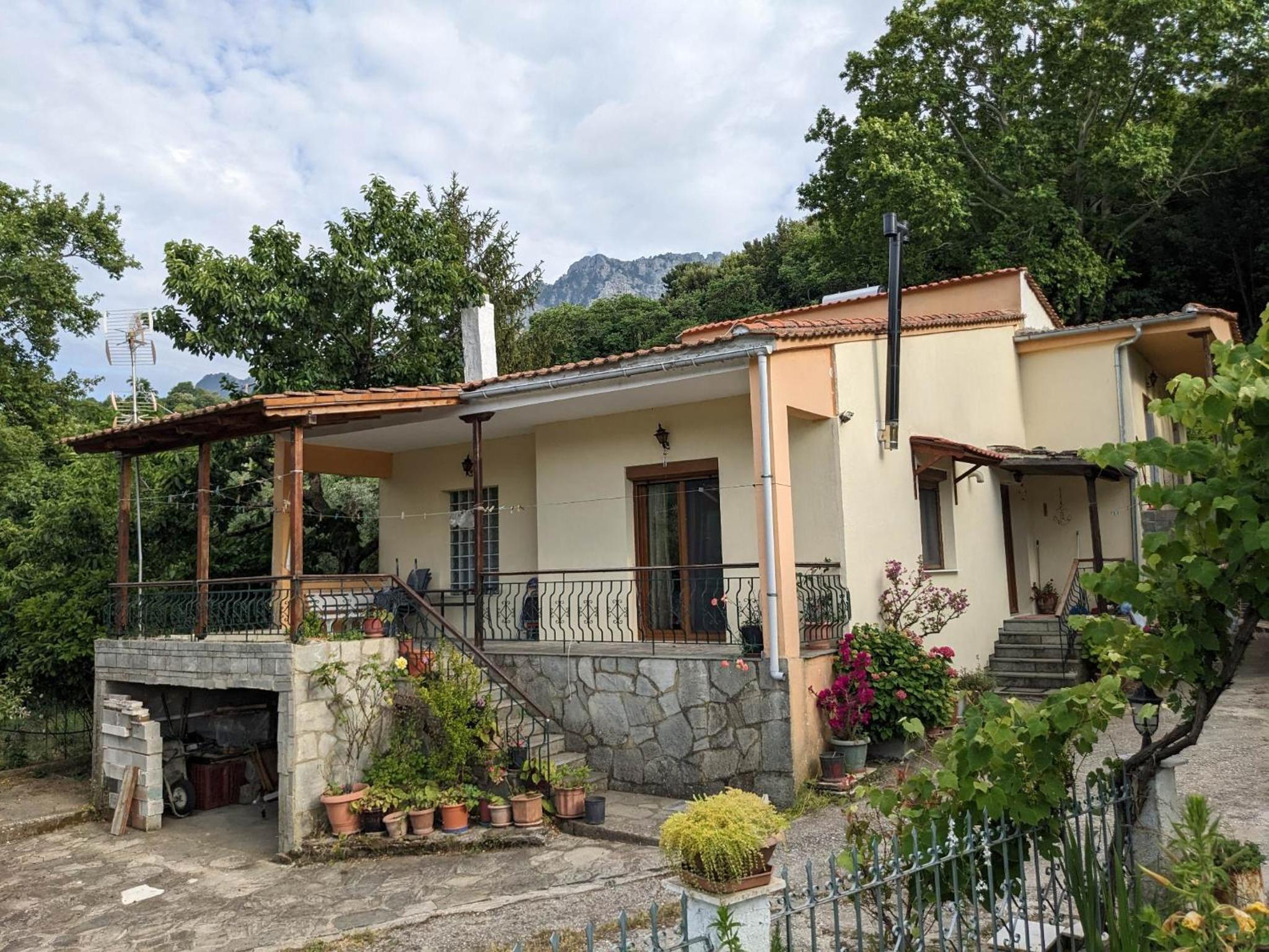 Anchorage Apartment in Rachoni