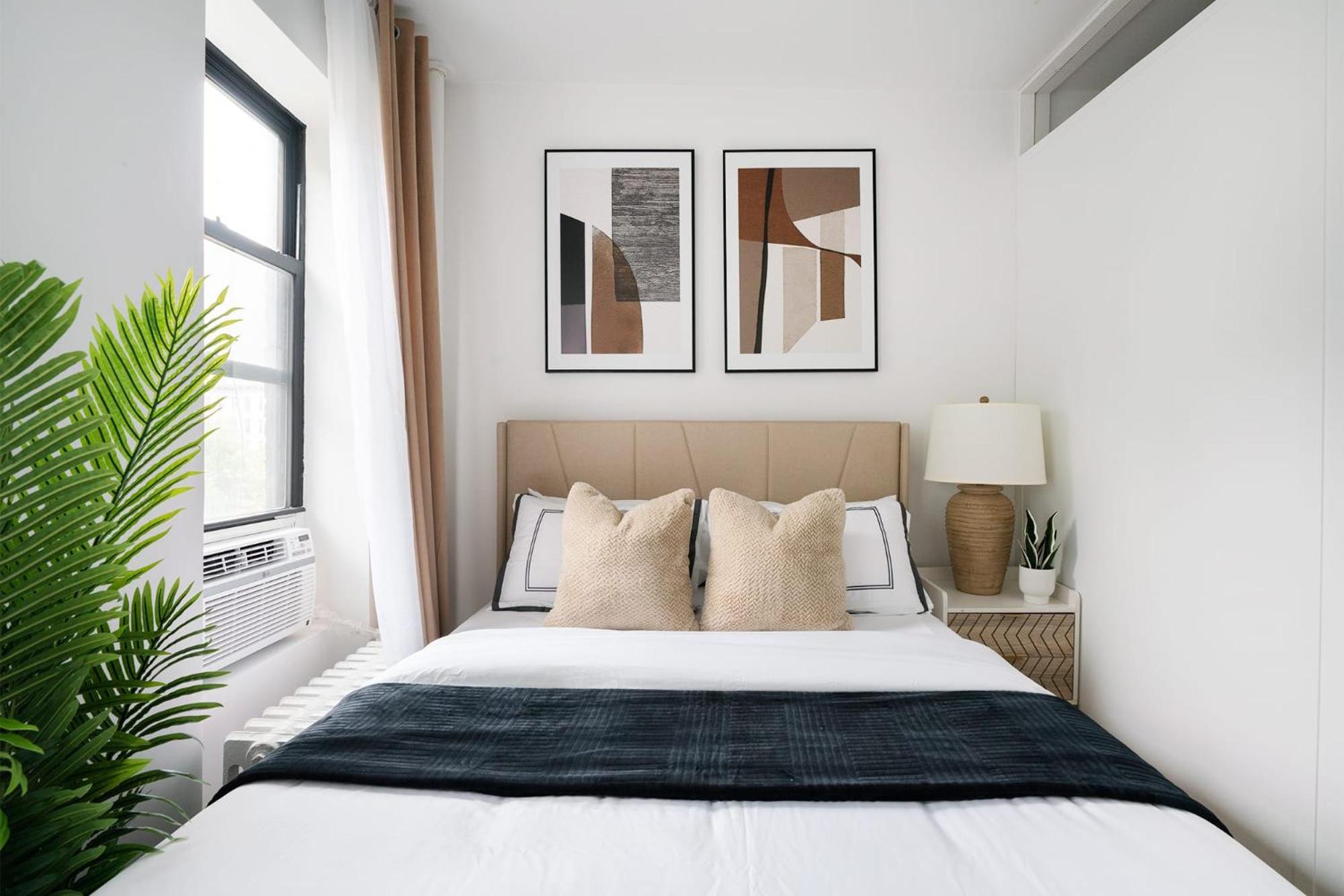 444-3F Newly renovated 1BR in Hell's Kitchen