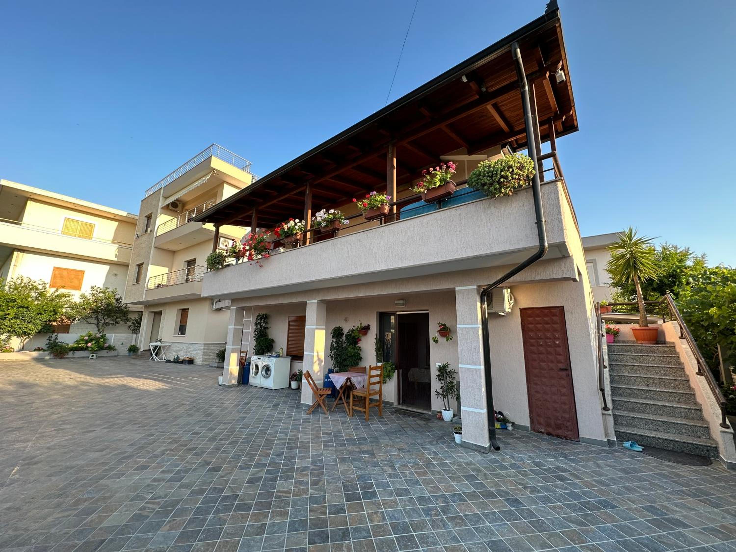 Garden Villa A&X