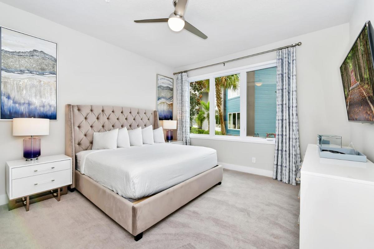 Stylish Condo near Disney w Hotel Amenities 7770- 26-110