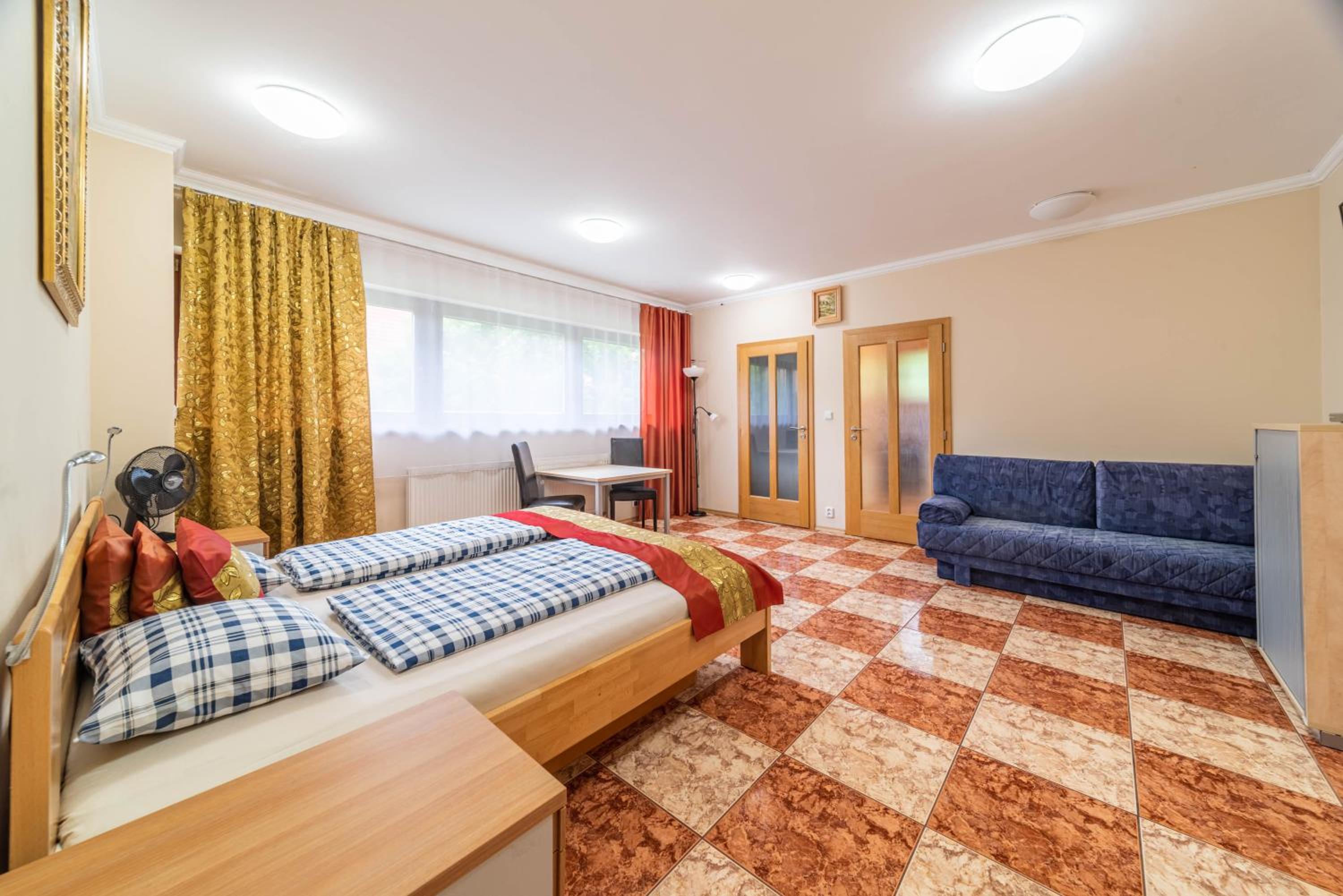 hotel room