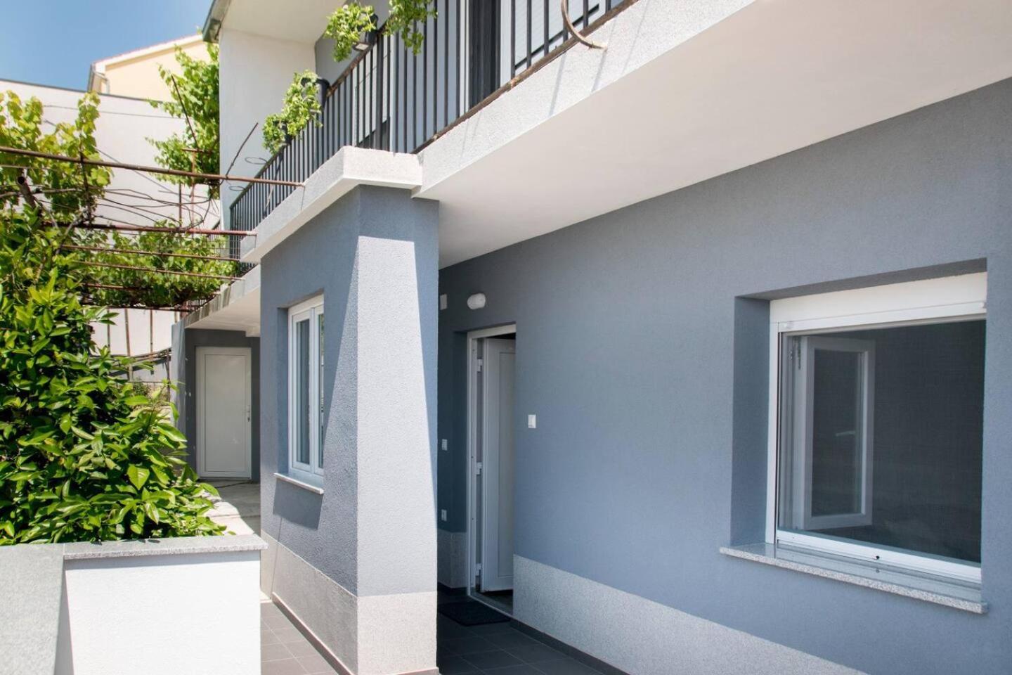 Apartment Bruna-Balcony & Free Parking near Split