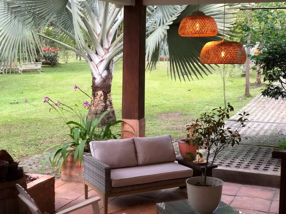 Estación Bambusa, Casa familiar Los Naranjos
