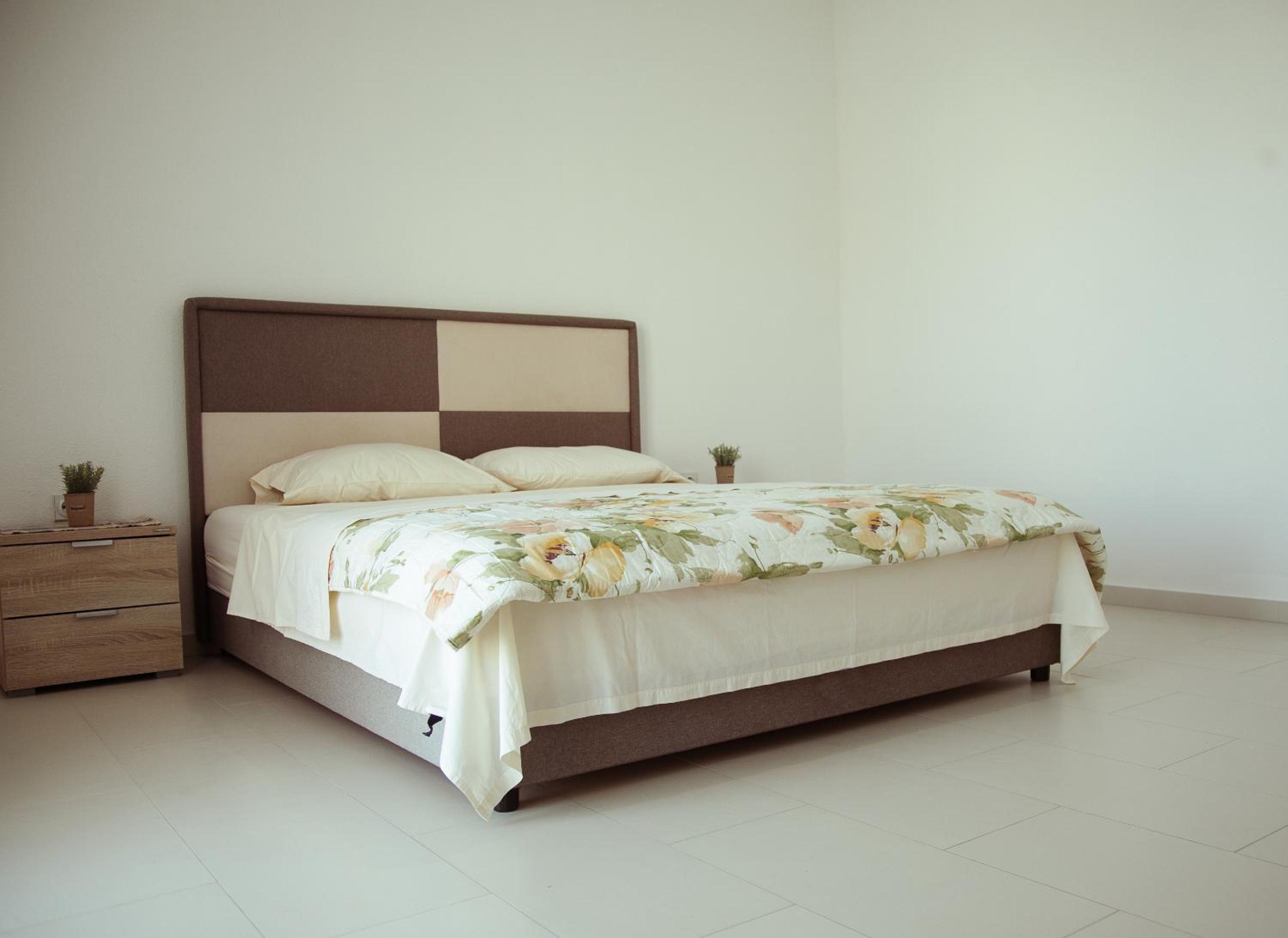 Nimes Apartments