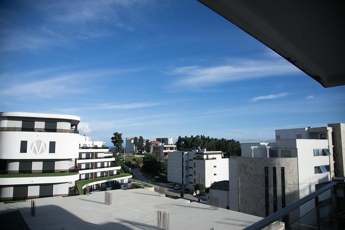 Nimes Apartments