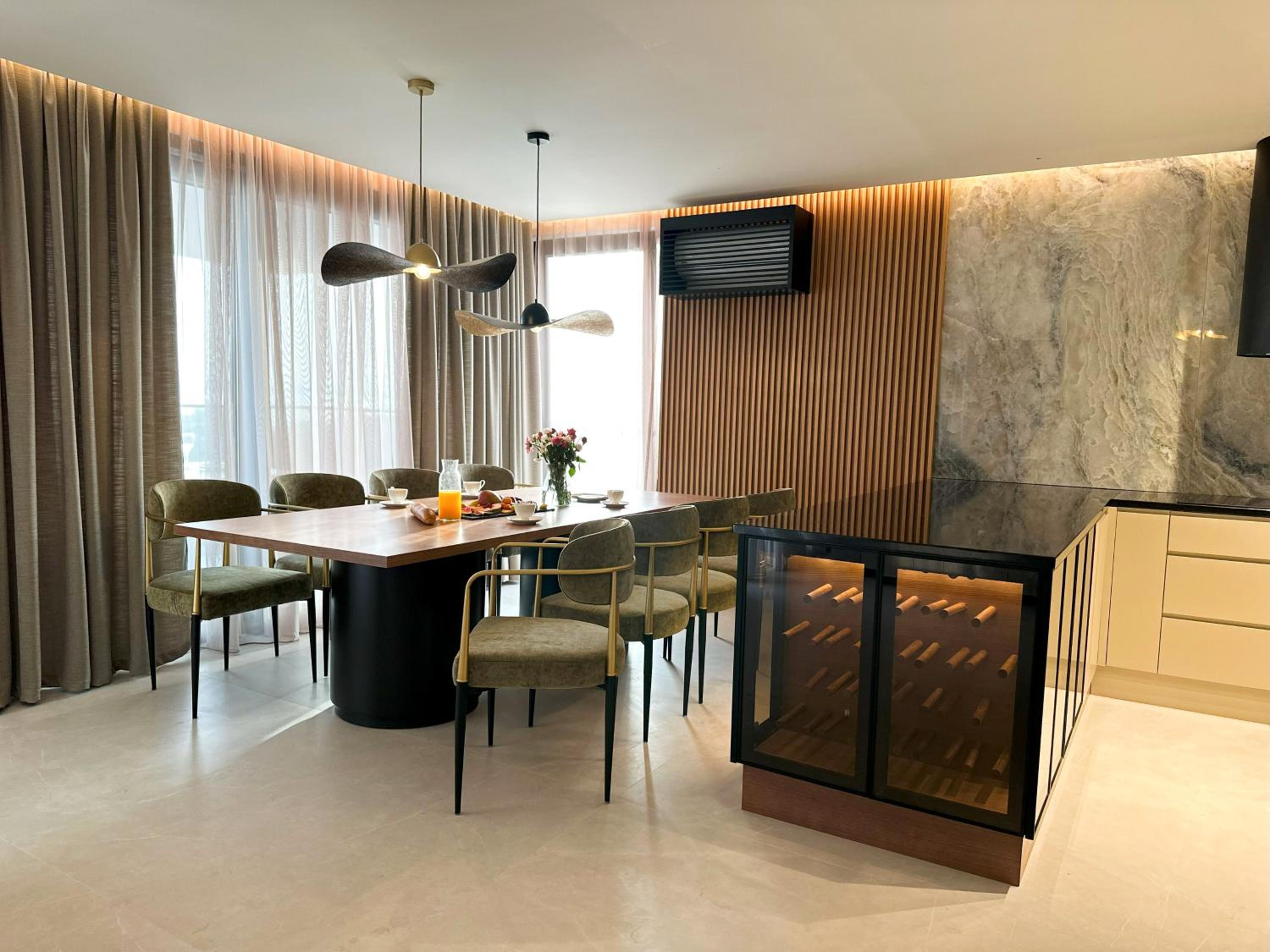 dining