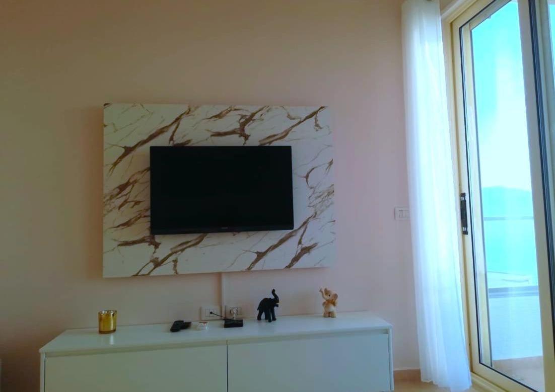 S.E.V. Sunset Homes