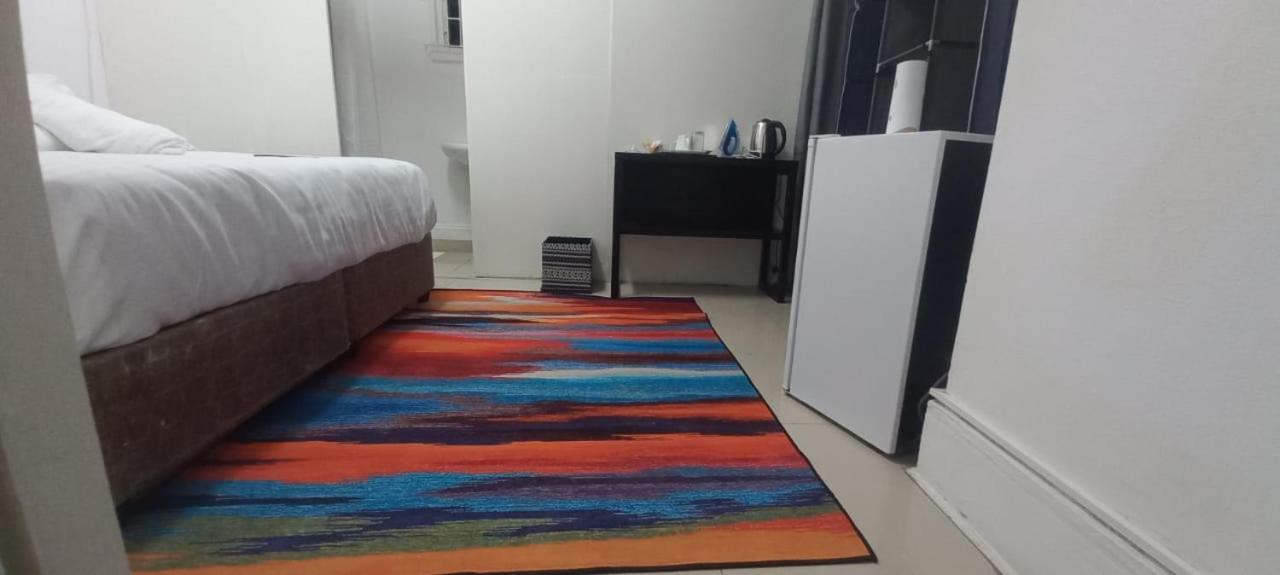 Pro Delux inn