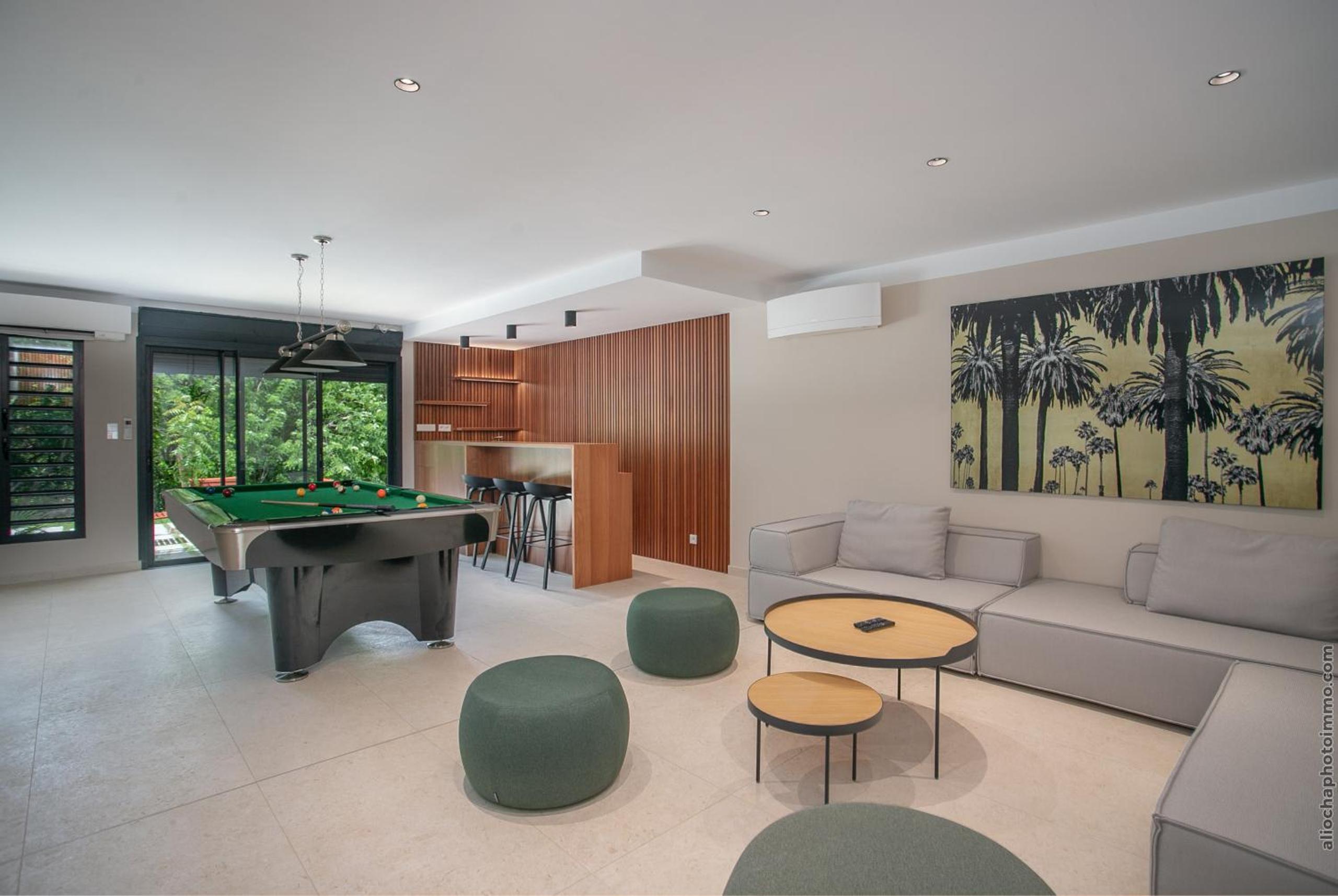 Villa Mahogany