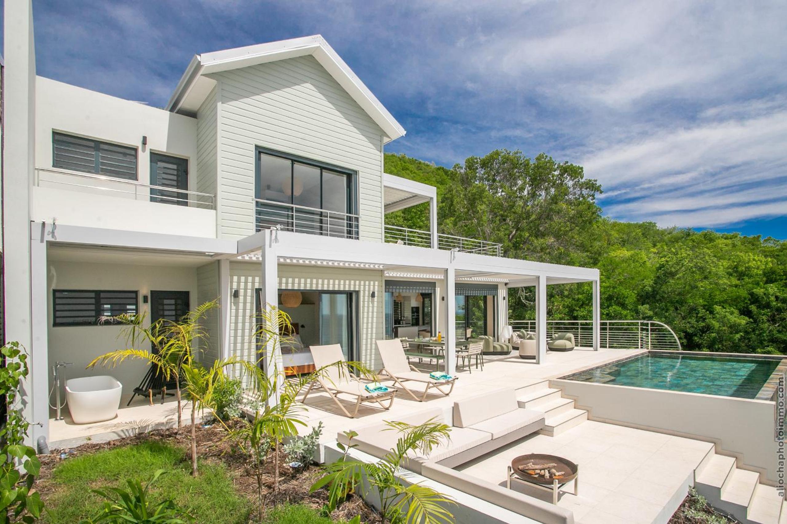Villa Mahogany
