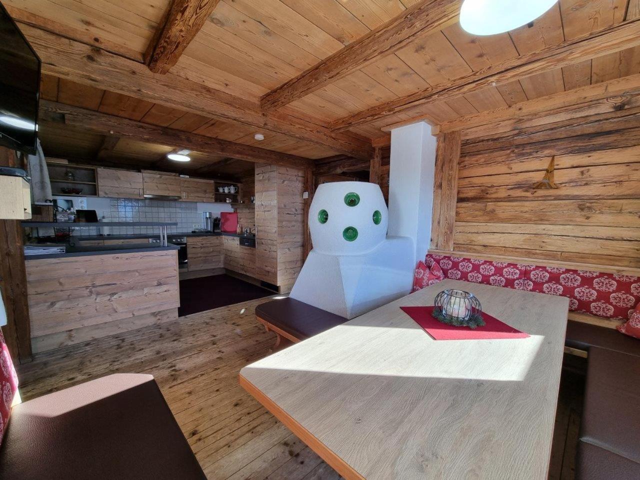 Almhütte Chrisanten Thaya Sölden