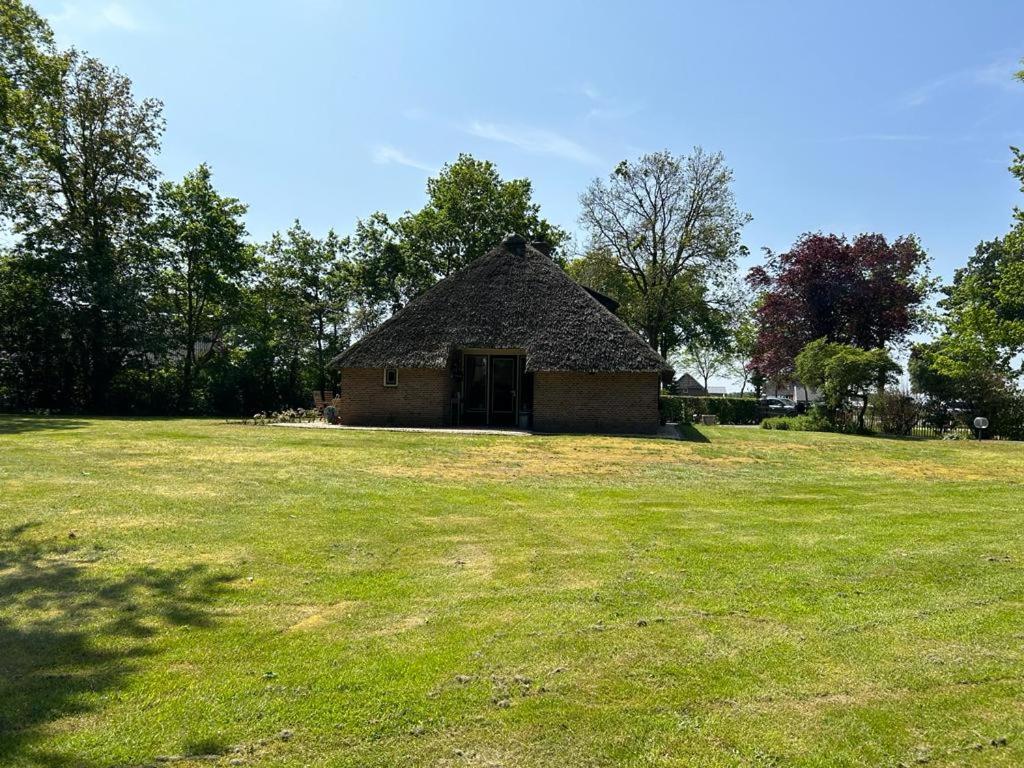 Unieke Twentse boerderij - 4 bedrooms & huge private garden view 3