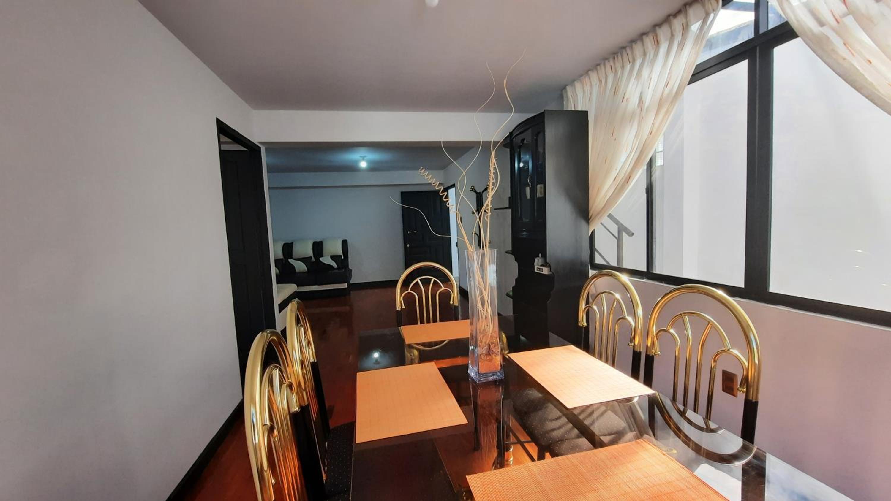 Apartamento acogedor independiente incluye garaje