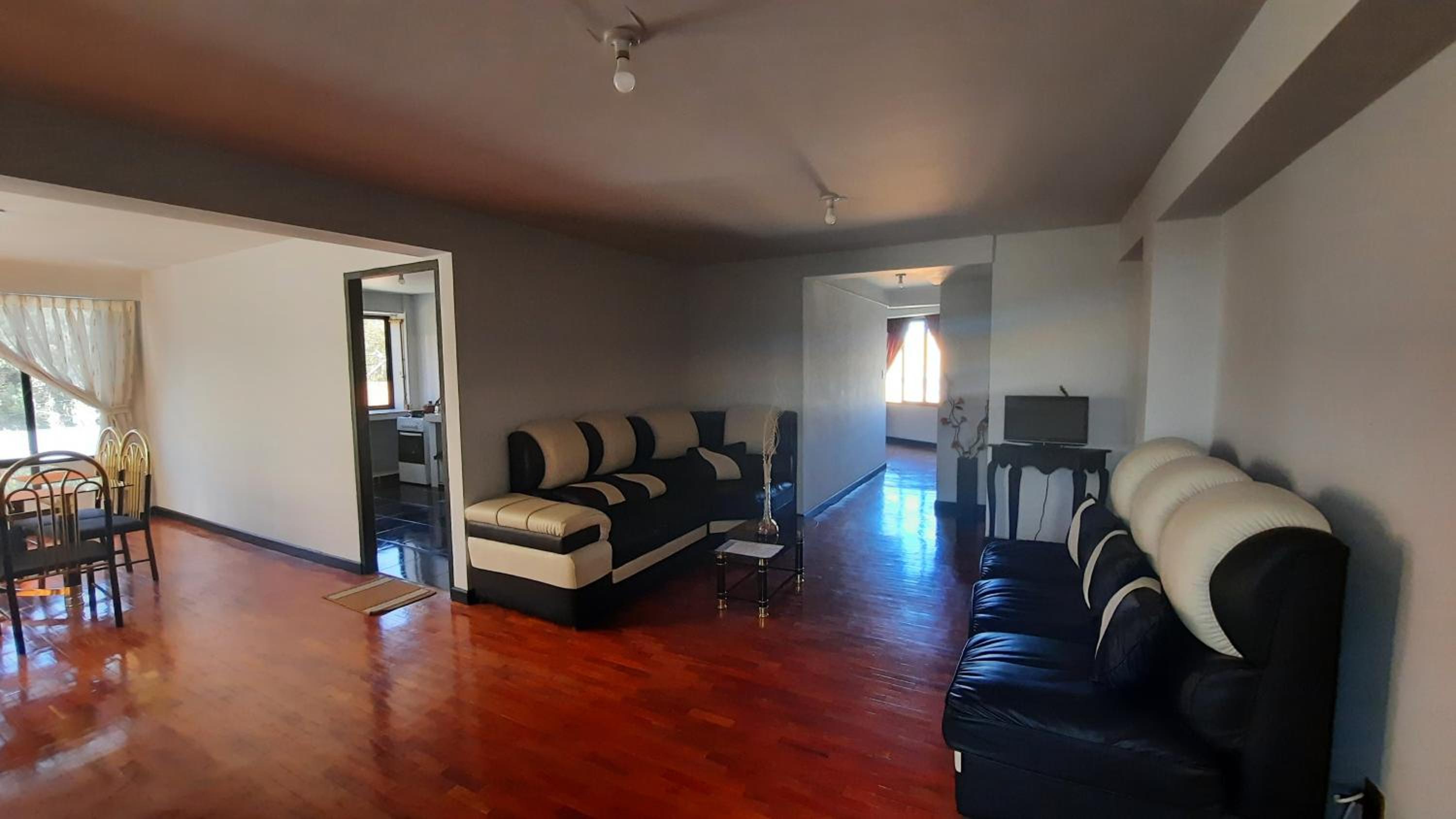 Apartamento acogedor independiente incluye garaje