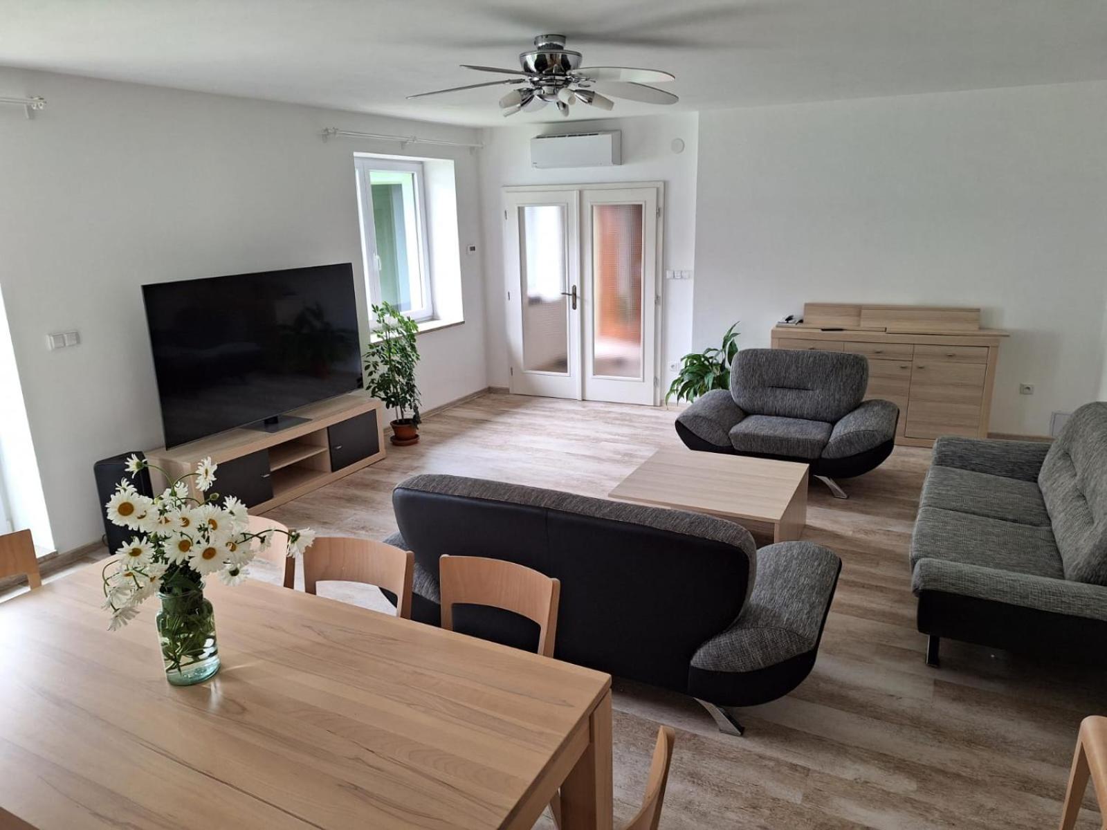 Na Sedmnáctce - s vířivkou