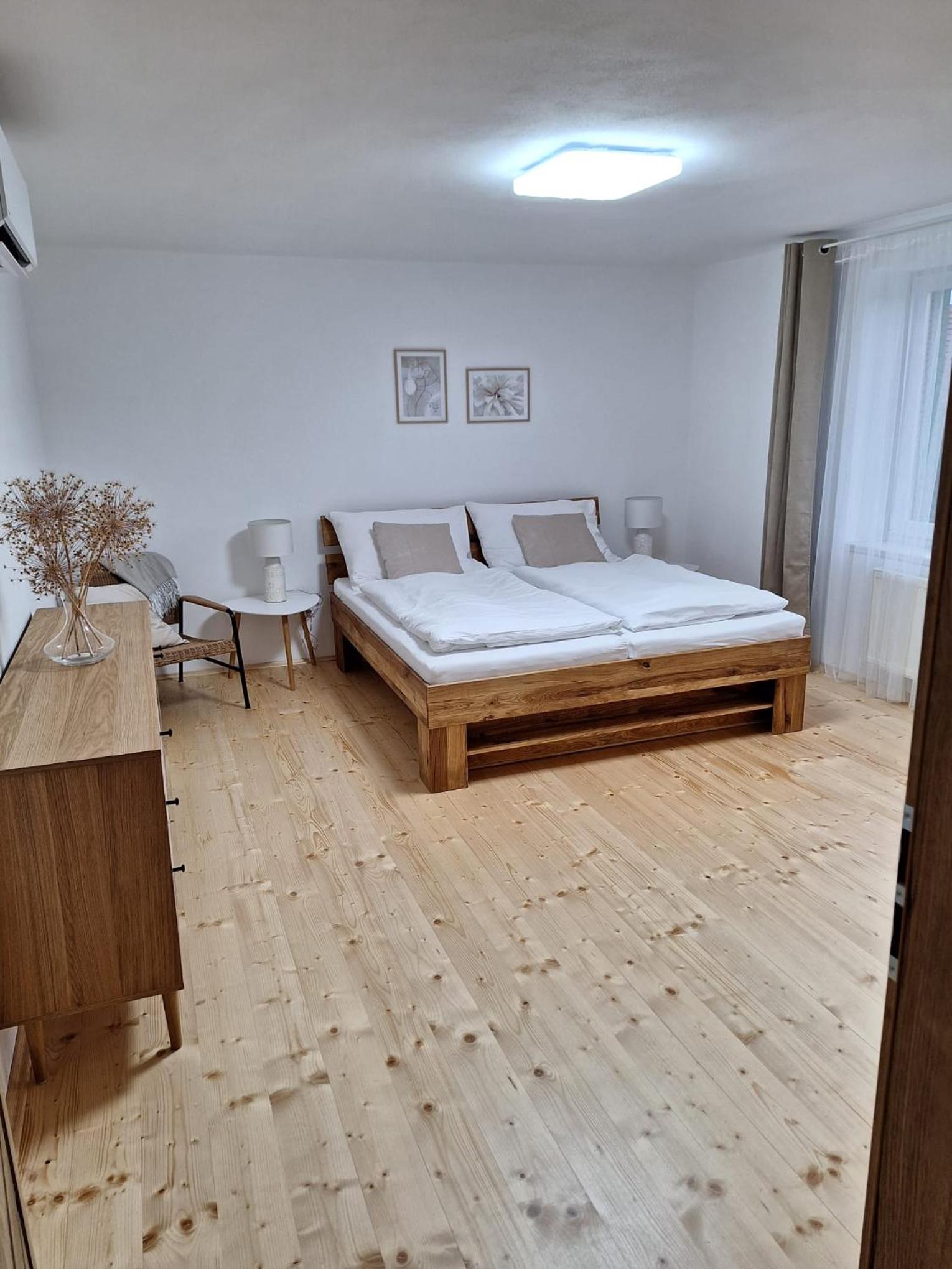 Na Sedmnáctce - s vířivkou