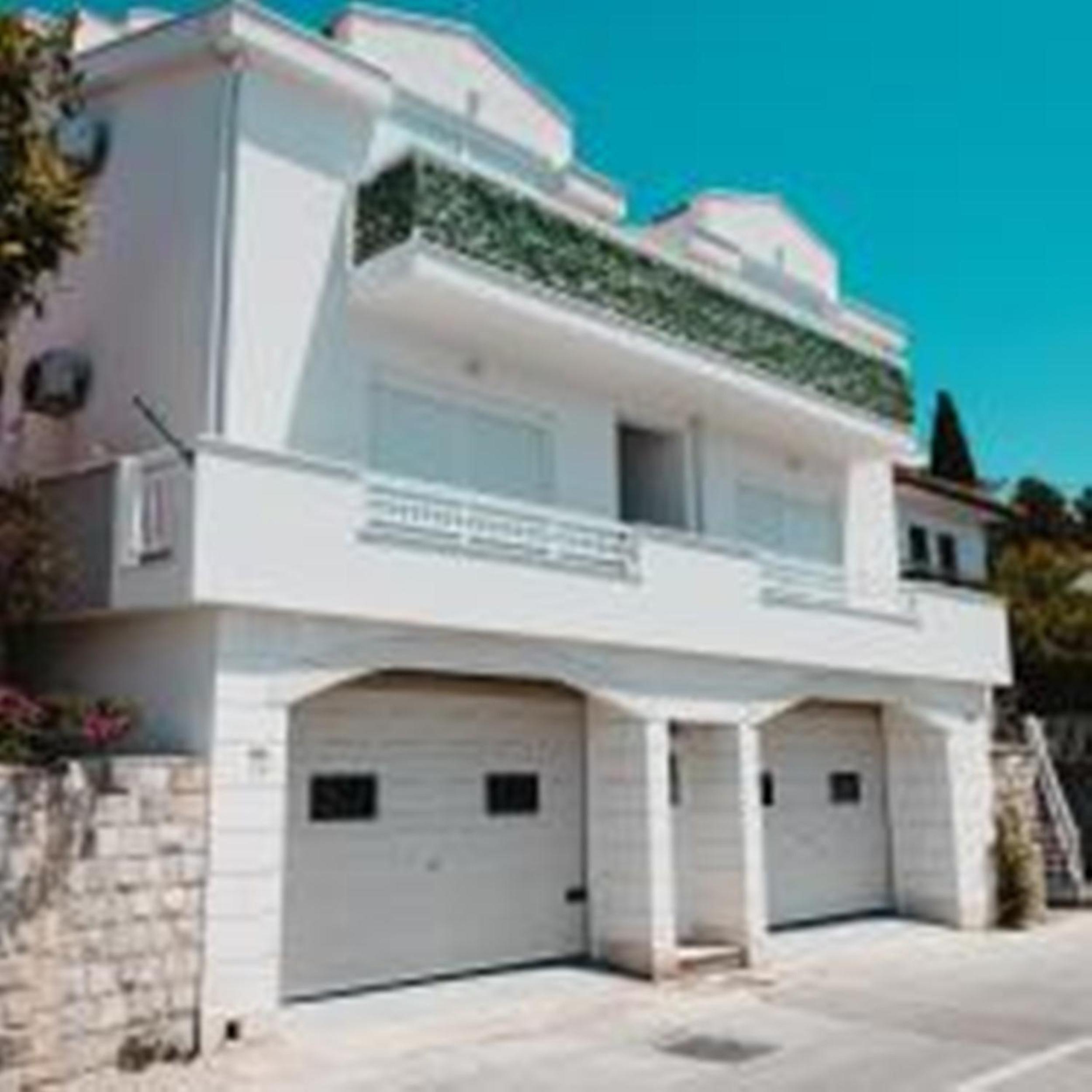 Apartments Ivona