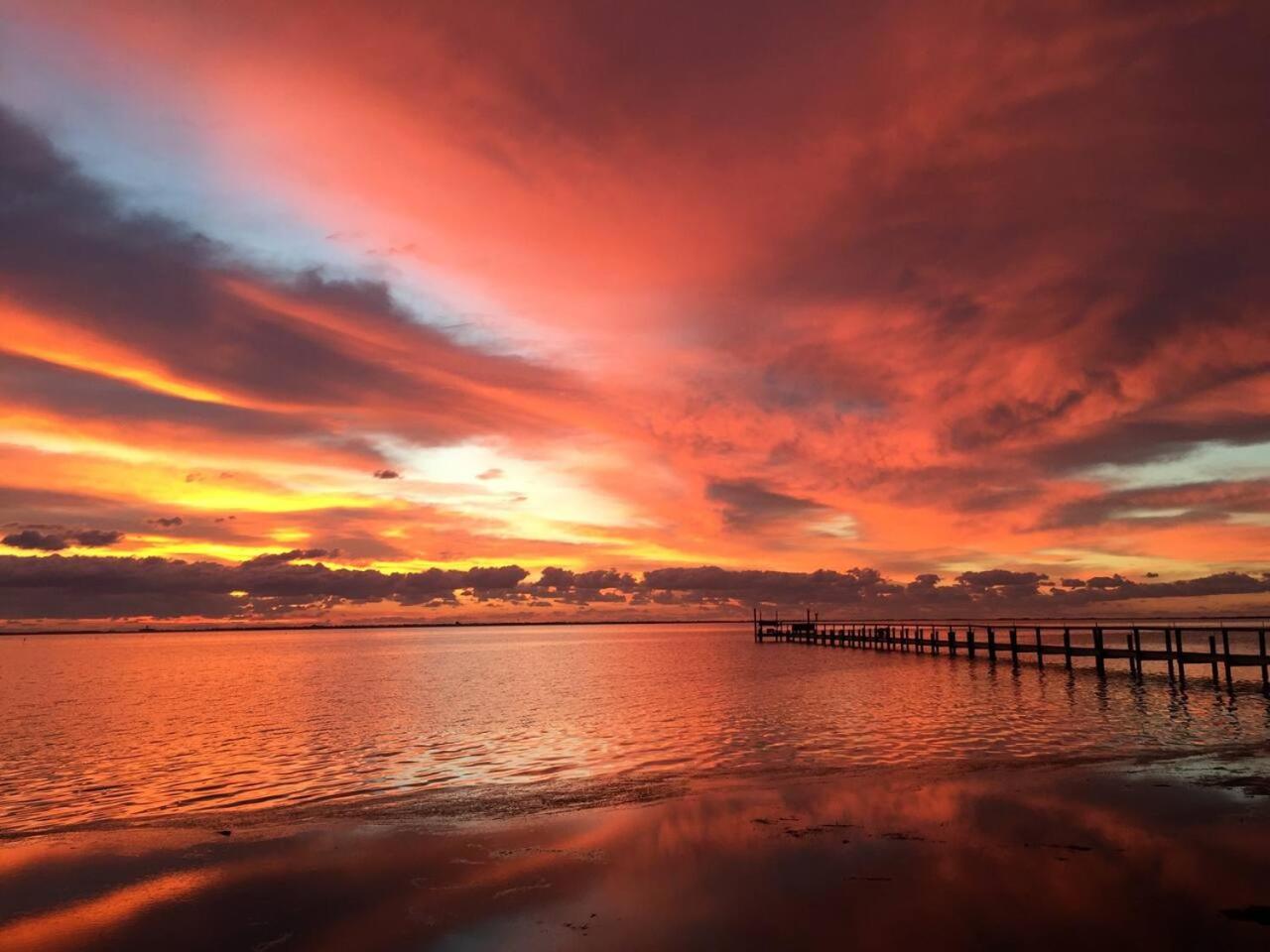 Waterfront Laguna Madre Bayhouse - Fishing, Birding & Family Retreat
