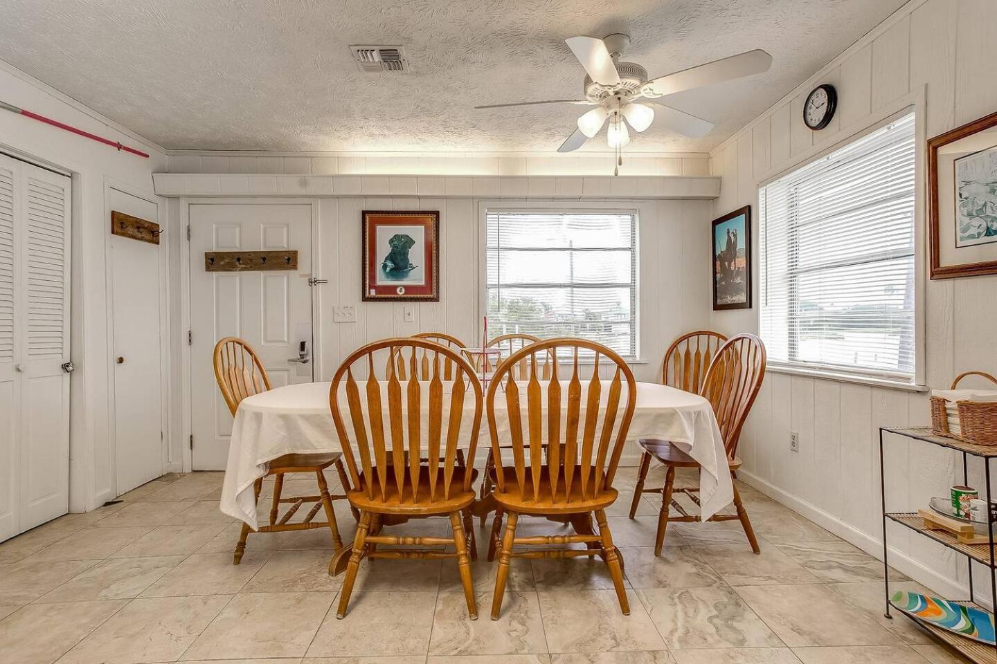 Waterfront Laguna Madre Bayhouse - Fishing, Birding & Family Retreat