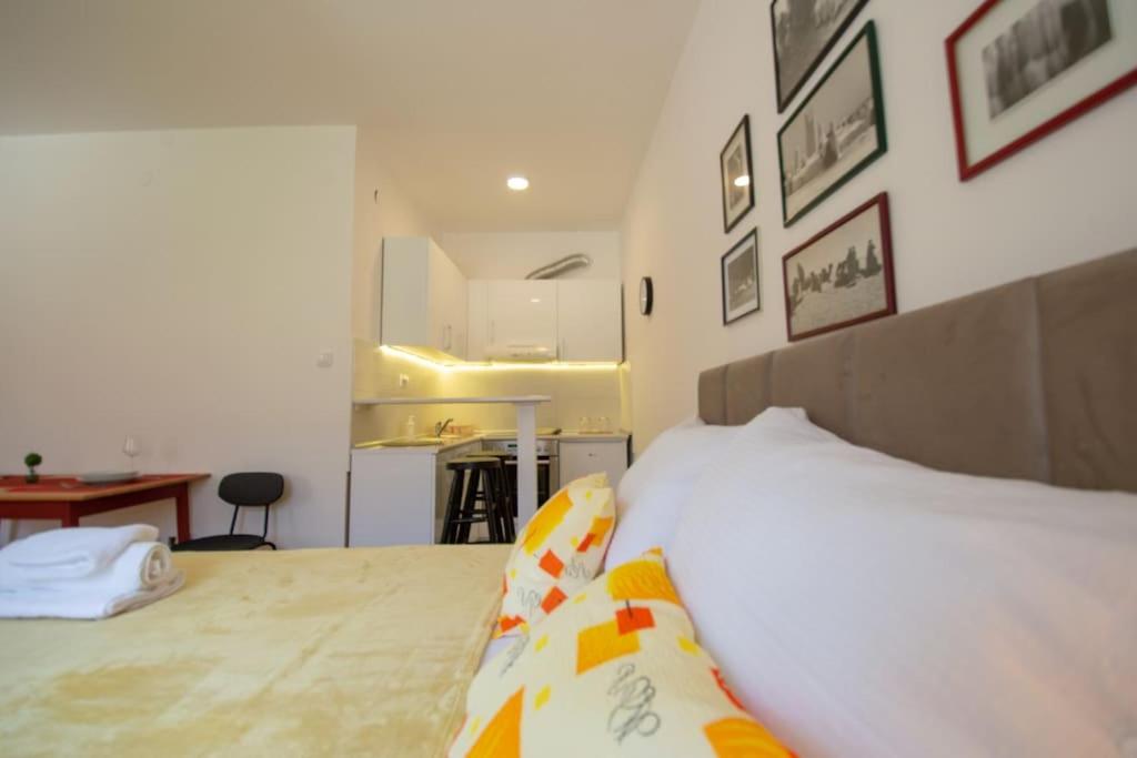 Studio Sunlight+ private parking view 5
