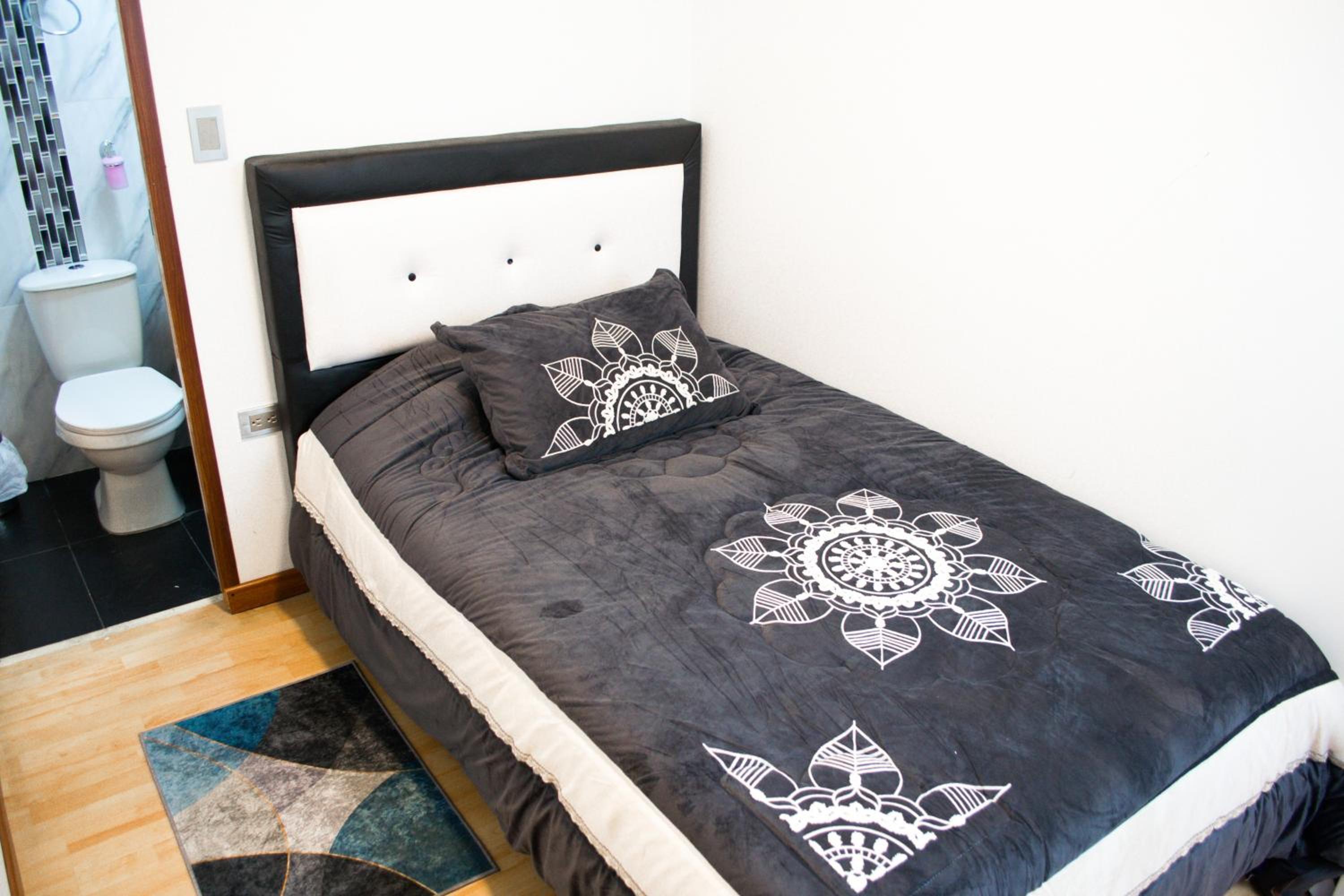 Hostal Lucas Corferias - Habitaciones Privadas