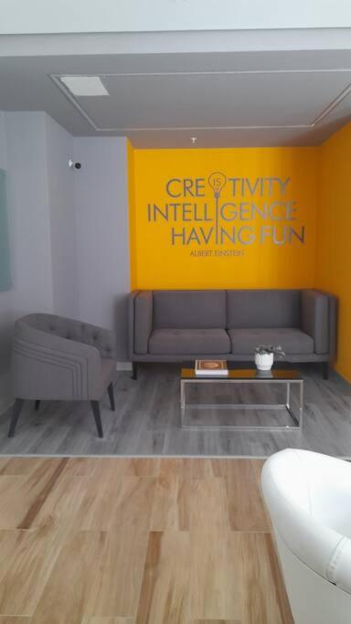 Colorfull Studio in Barranco