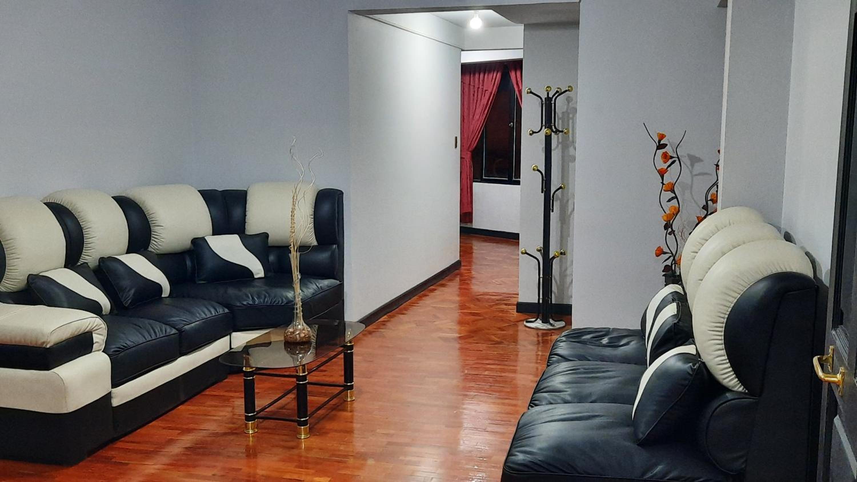 Apartamento acogedor independiente incluye garaje