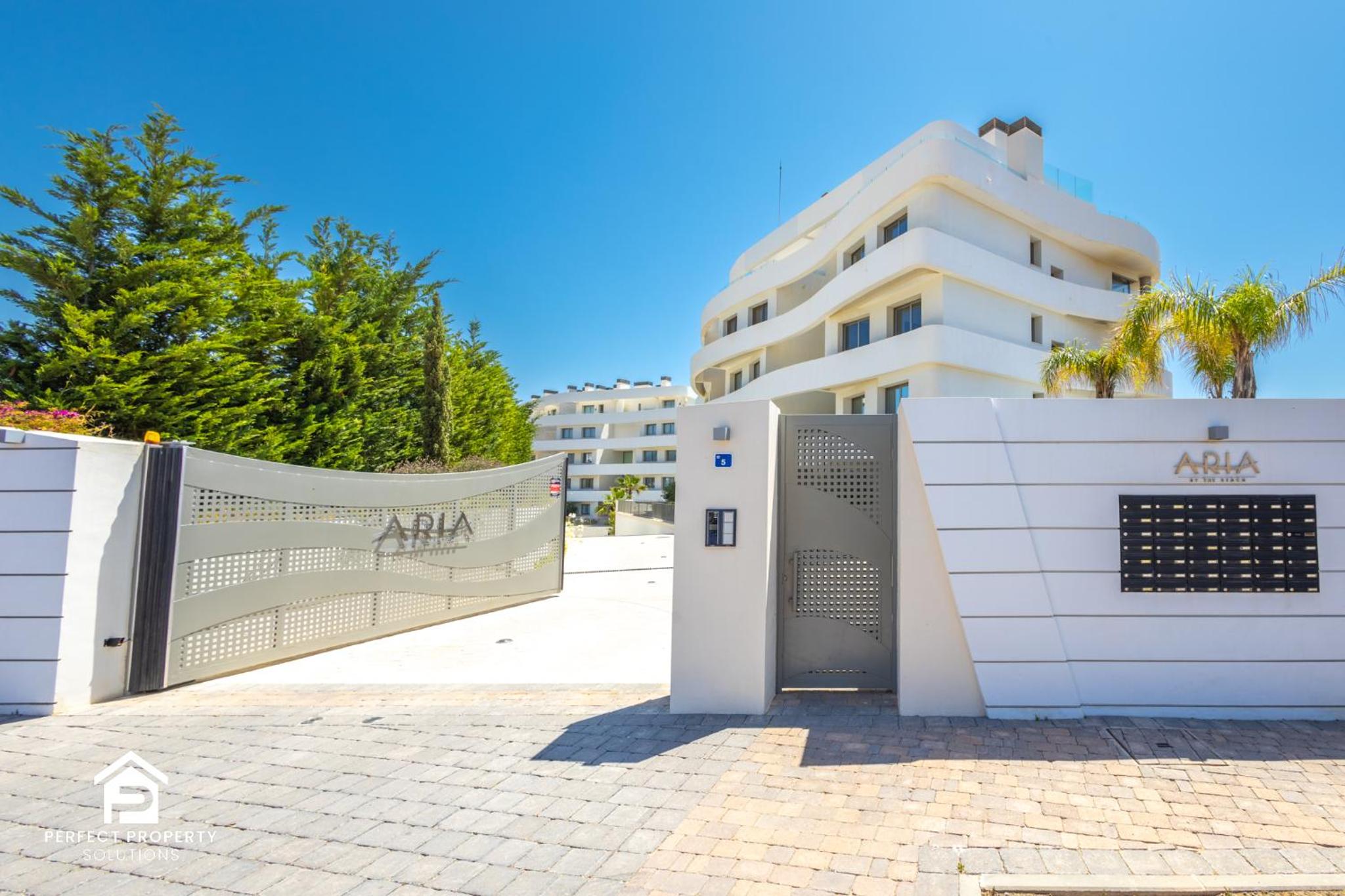 Luxury frontline apartment in Aria Resort with Spa and Fitness
