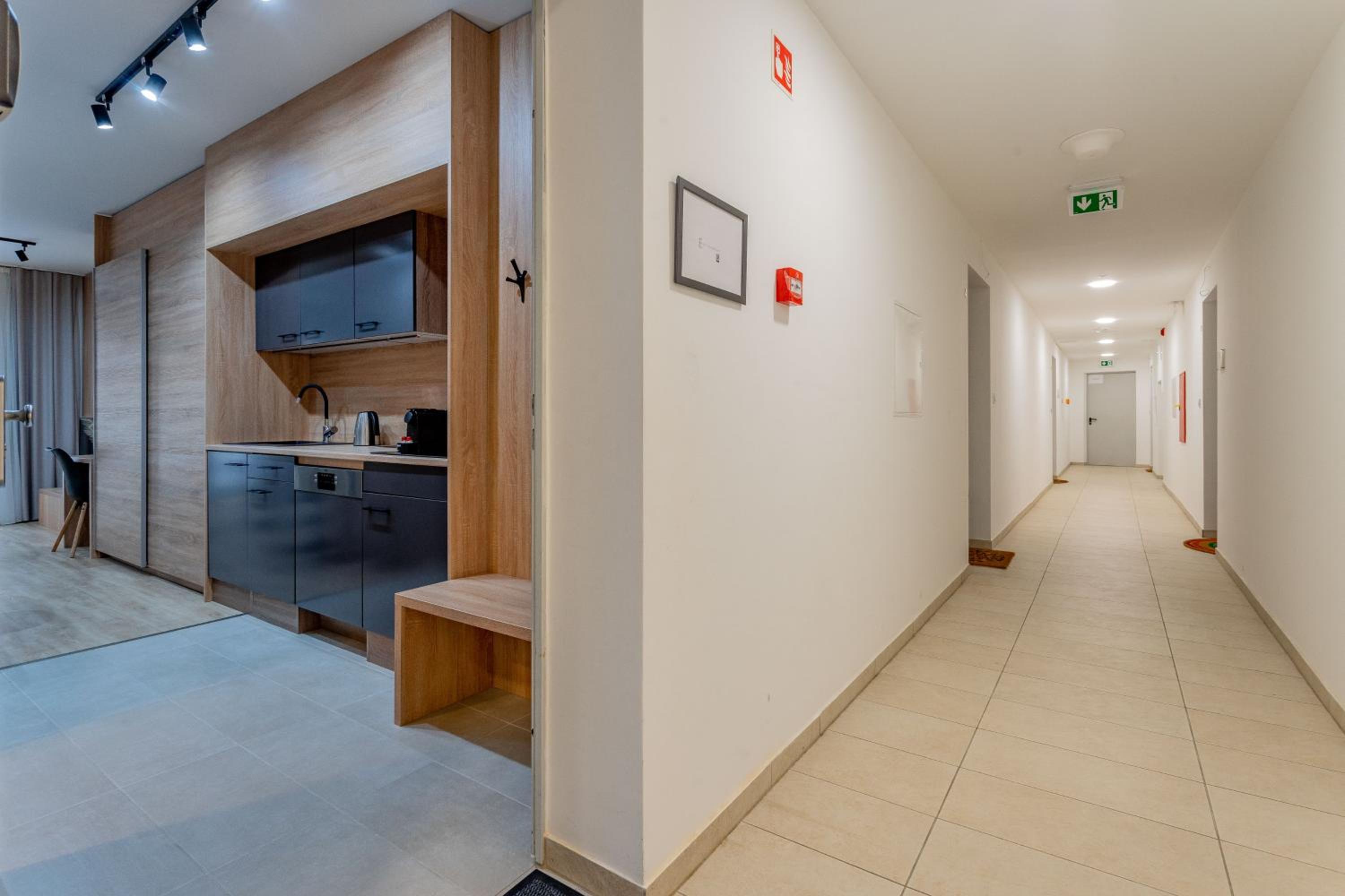 Photo 65