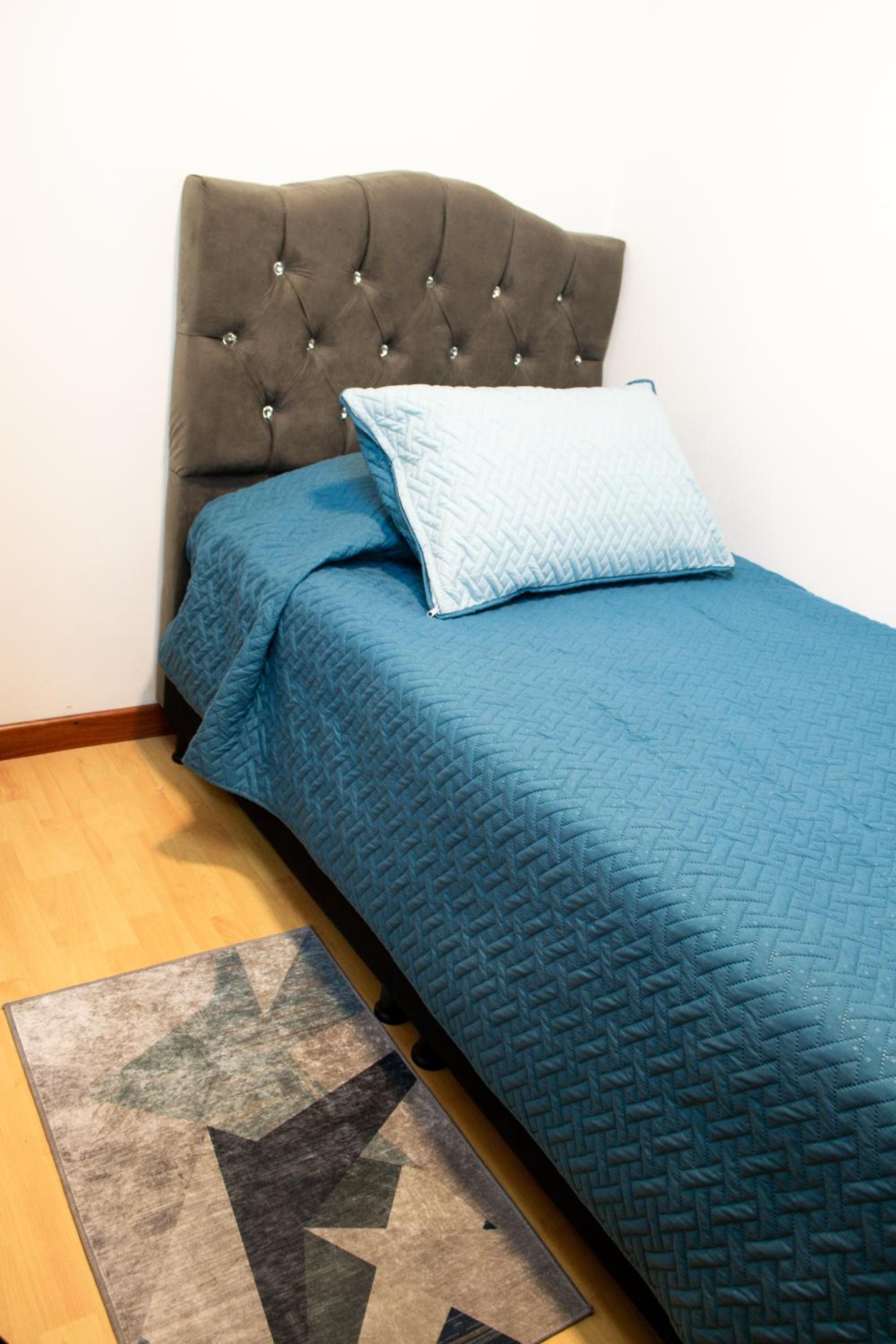 Hostal Lucas Corferias - Habitaciones Privadas