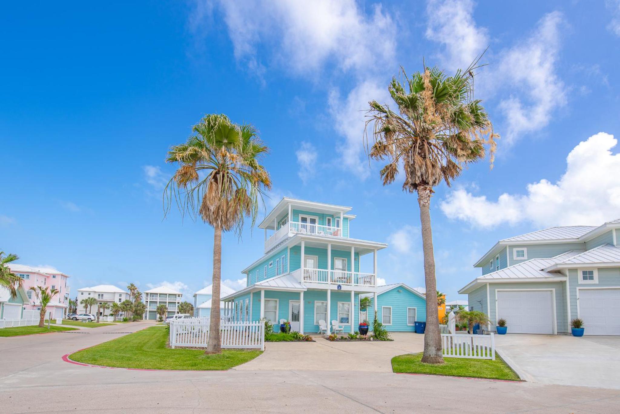 The Blue Fin House! Pool Table, Ocean View & Boardwalk to Beach view 2